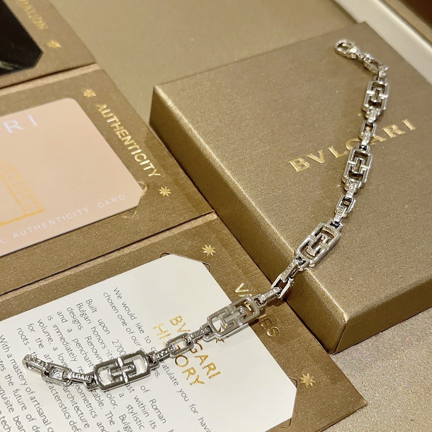 Bvlgari Parentesi bracelet silver-toned metal with clear diamond accents 18