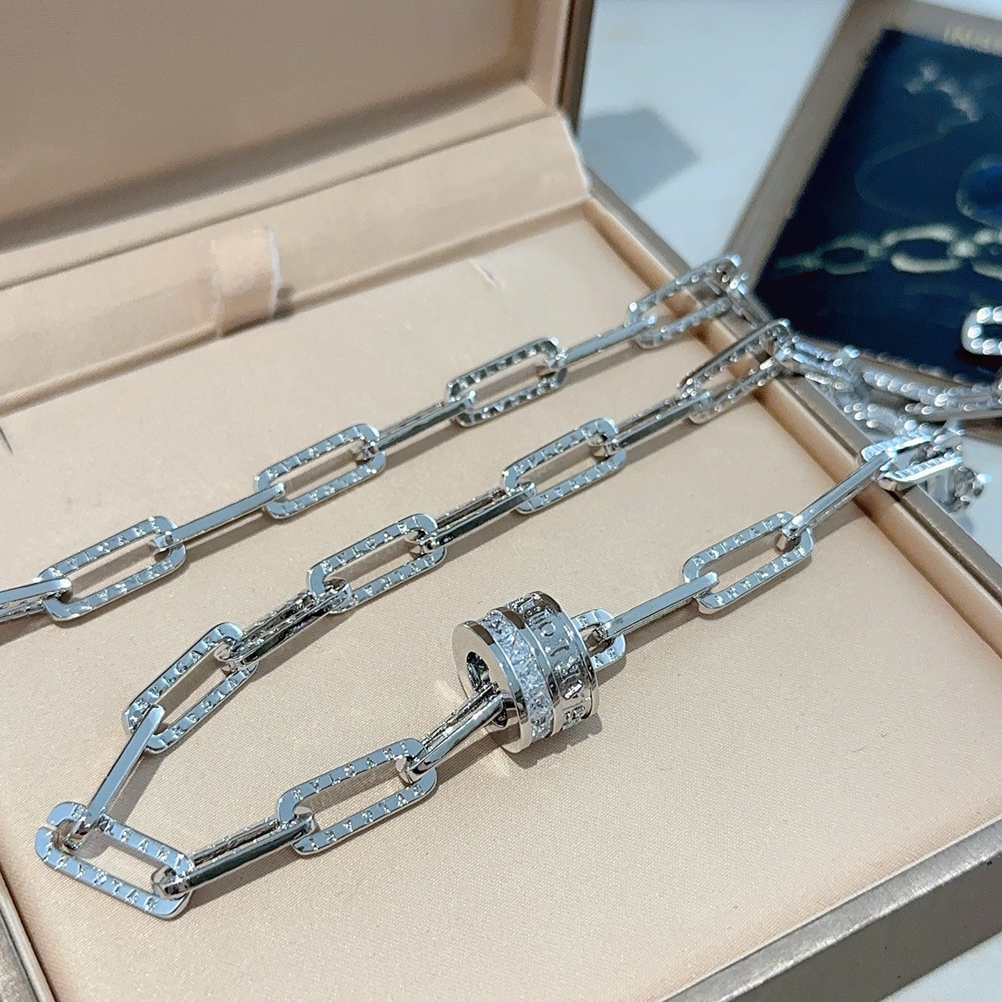 Bvlgari B zero1 necklace silver-toned white gold with pave diamonds 50cm