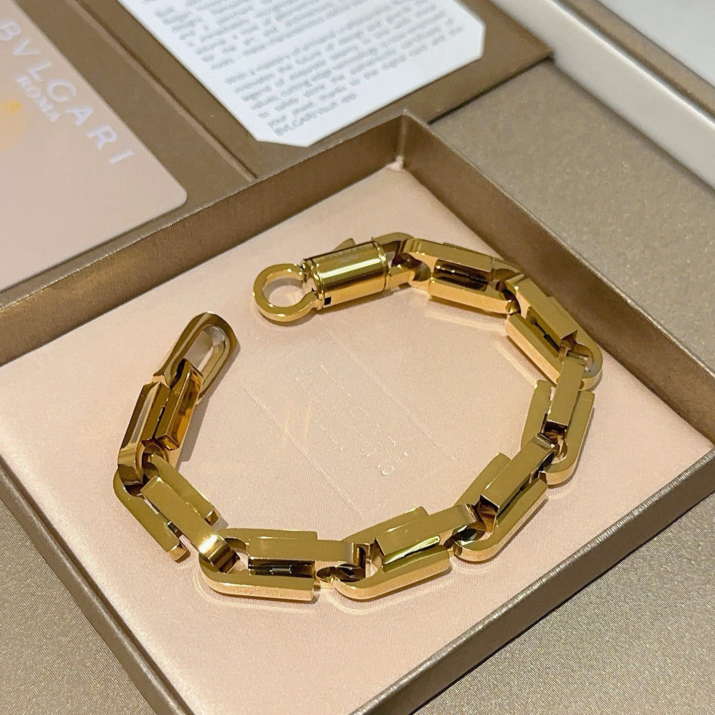 Bvlgari DIVAS DREAM bracelet 18K yellow gold 19cm