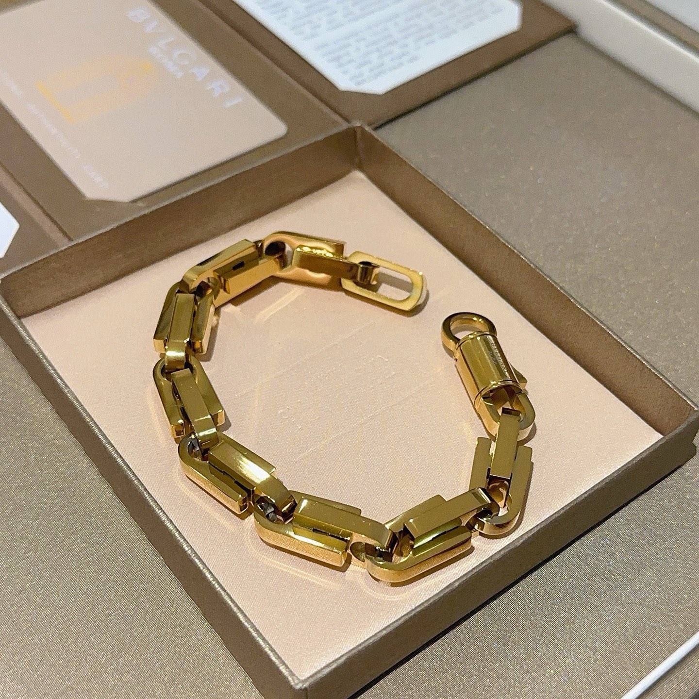 Bvlgari DIVAS DREAM bracelet 18K yellow gold 19cm