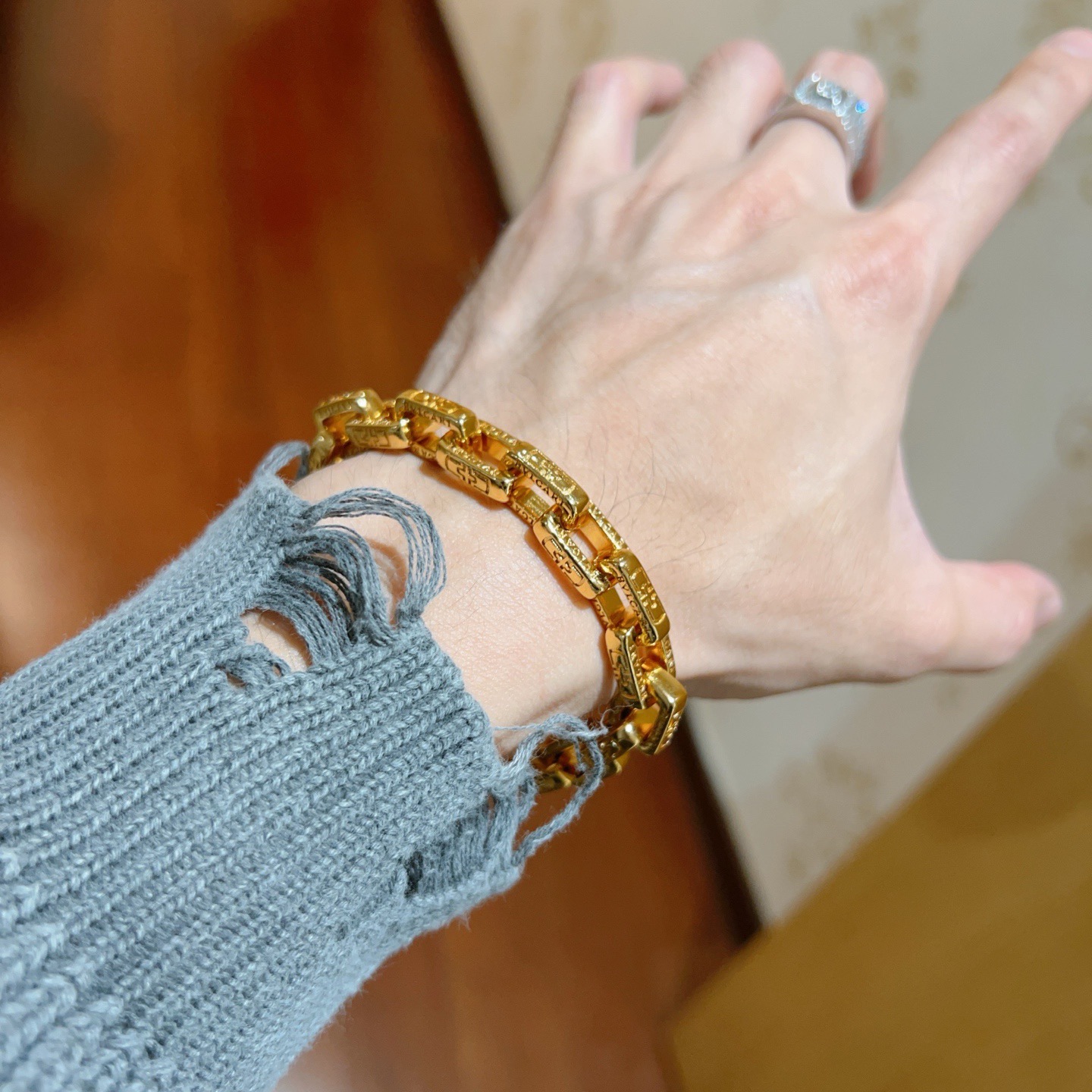 Bvlgari Bvlgari V Chain bracelet 18k yellow gold 20