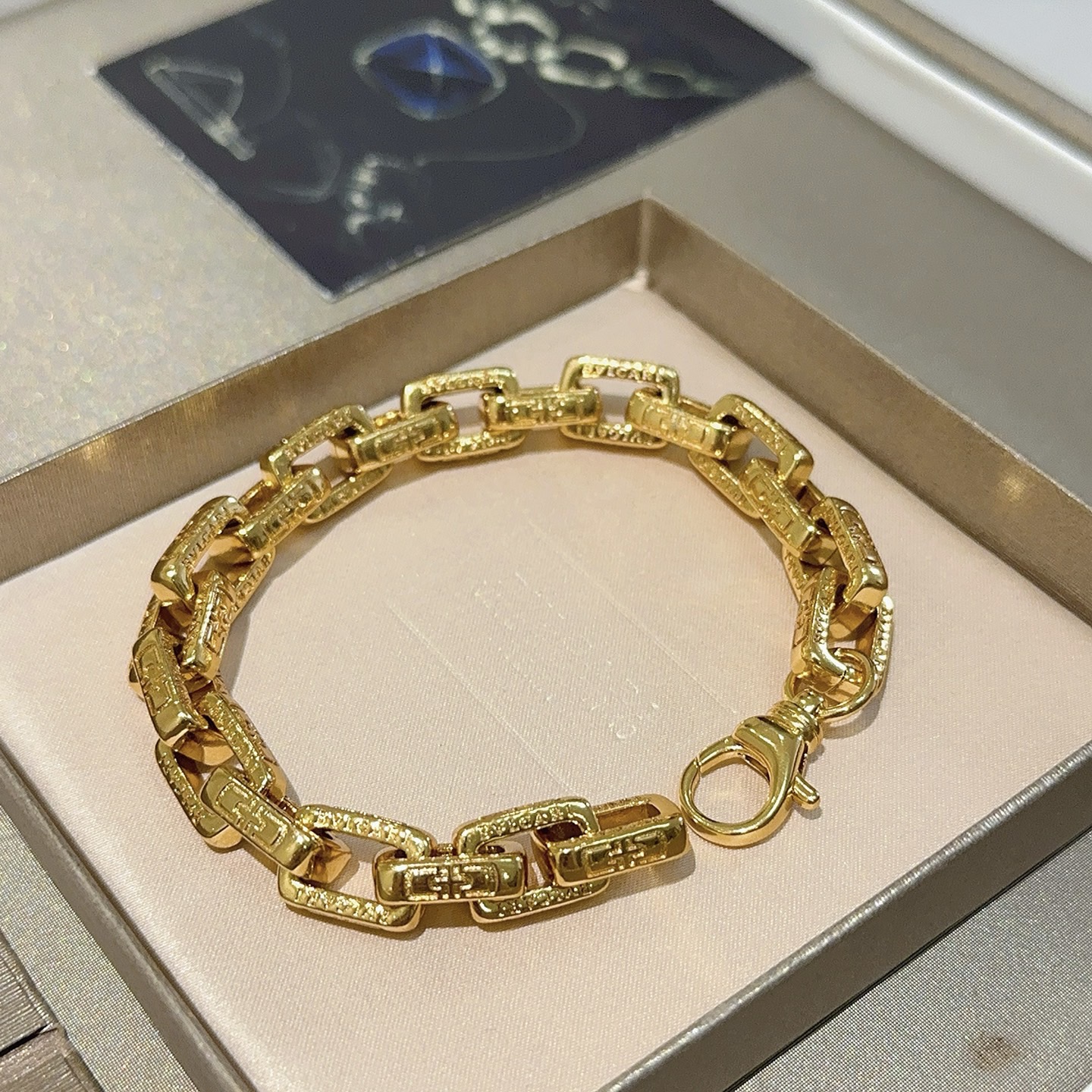 Bvlgari Bvlgari V Chain bracelet 18k yellow gold 20