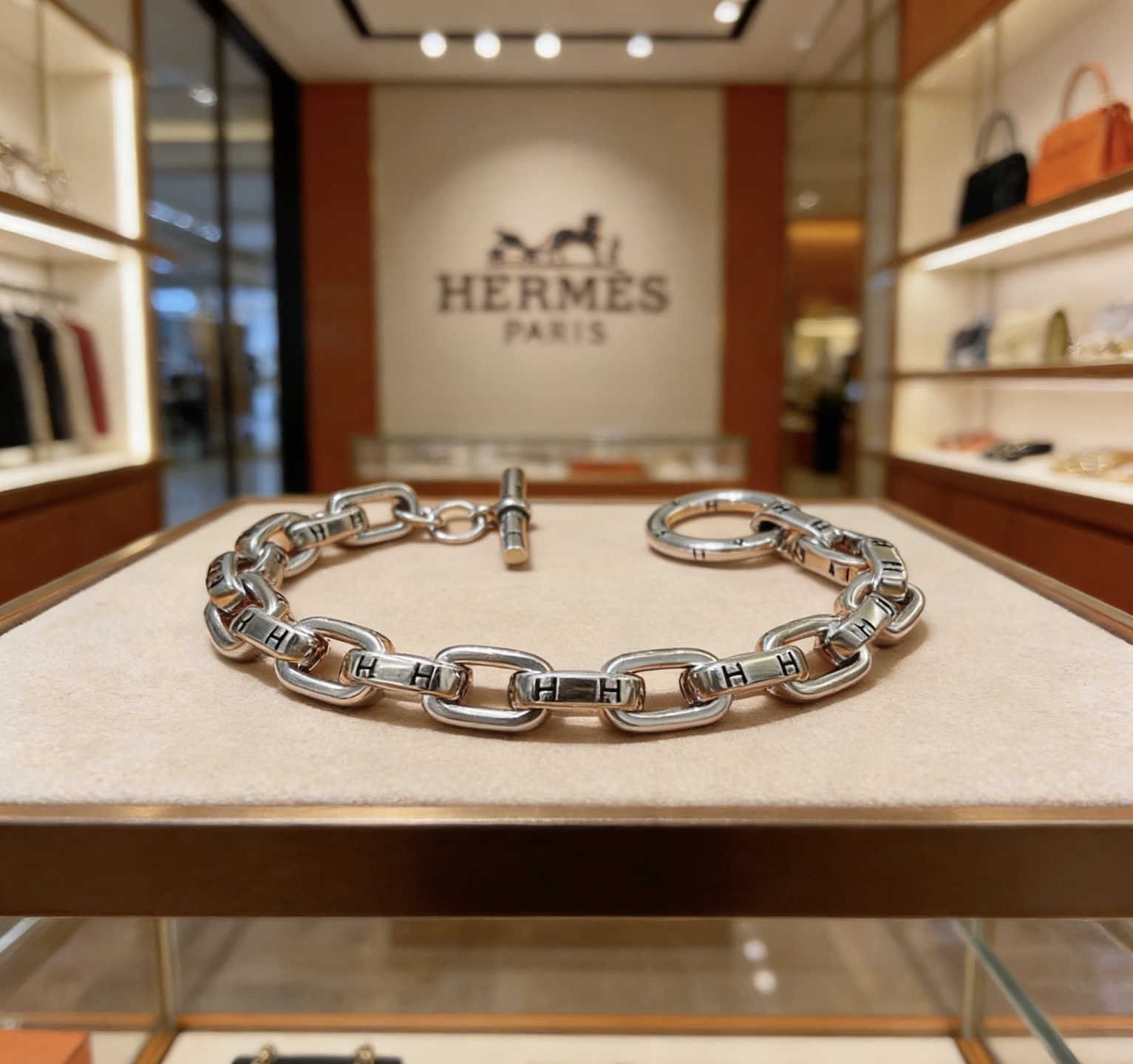 Hermes Chaine d Ancre H inciso braccialetto a catena toggle bracciale in metallo argentato con dettagli H neri incisi 19 cm