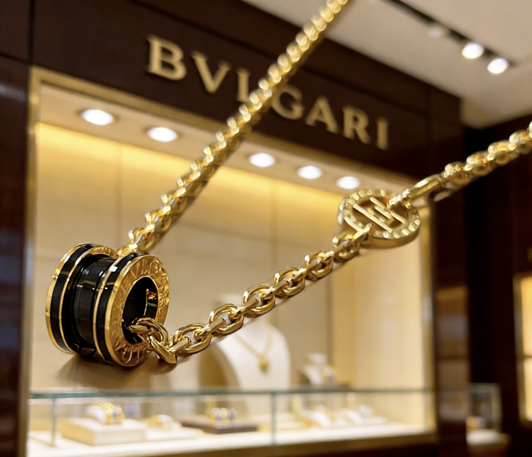 Bvlgari B zero1 necklace 18K yellow gold with black ceramic 60cm