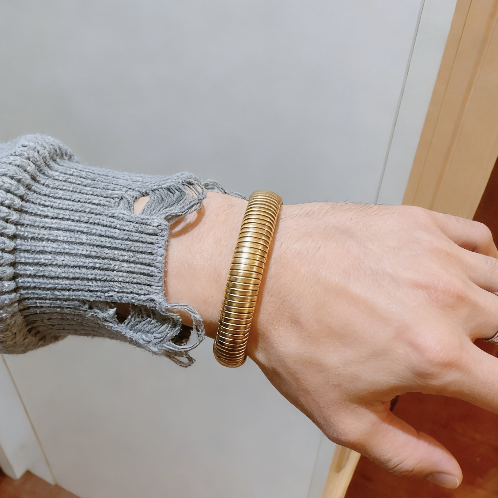 Bvlgari Serpenti Tubogas bracelet 18K yellow gold no gemstones 17cm