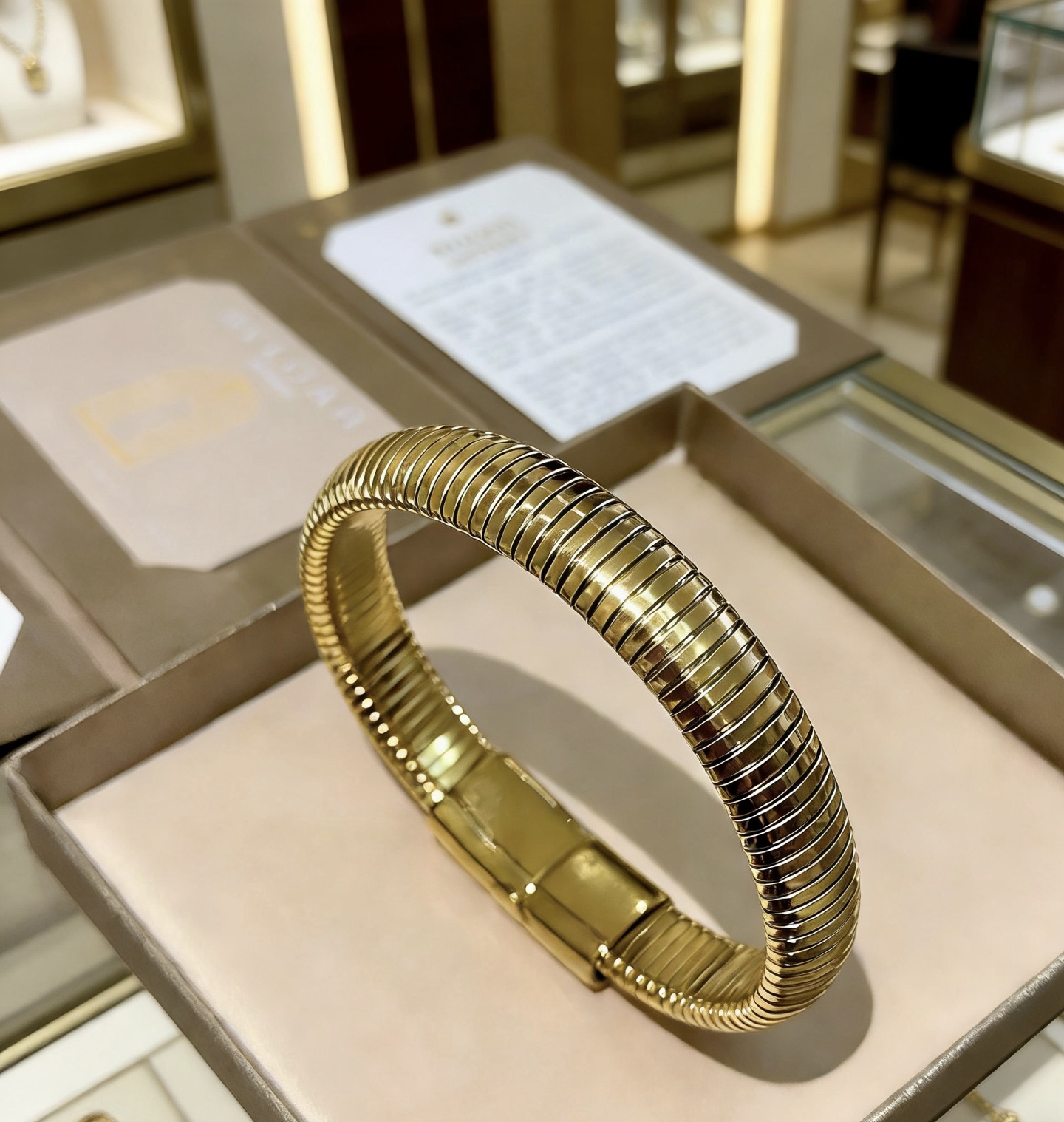 Bvlgari Serpenti Tubogas bracelet 18K yellow gold no gemstones 17cm