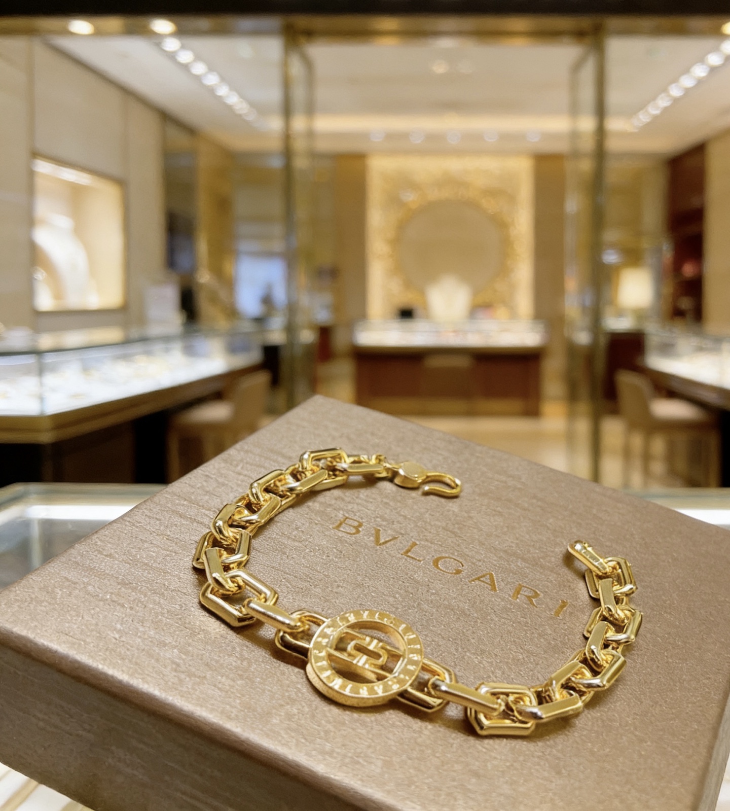 Bvlgari BVLGARI BVLGARI bracelet 18k yellow gold 20