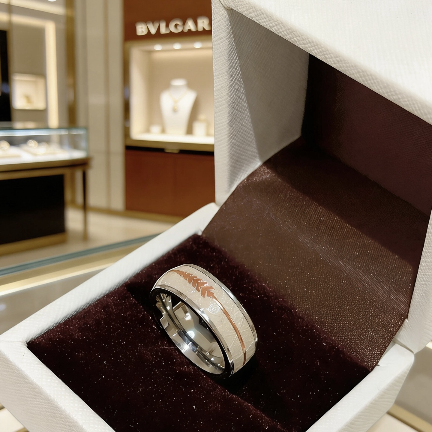 Bvlgari Bvlgari V ring silver-toned metal rose gold-toned arrow detail white enamel inlay 10