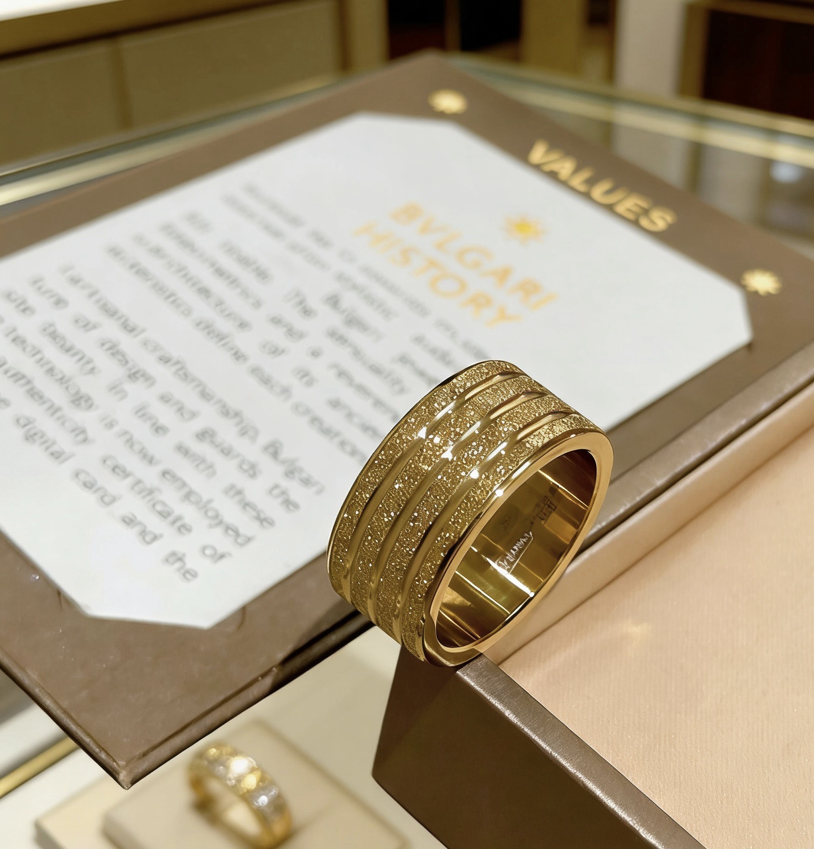 Bvlgari B zero1 ring 18k yellow gold 10