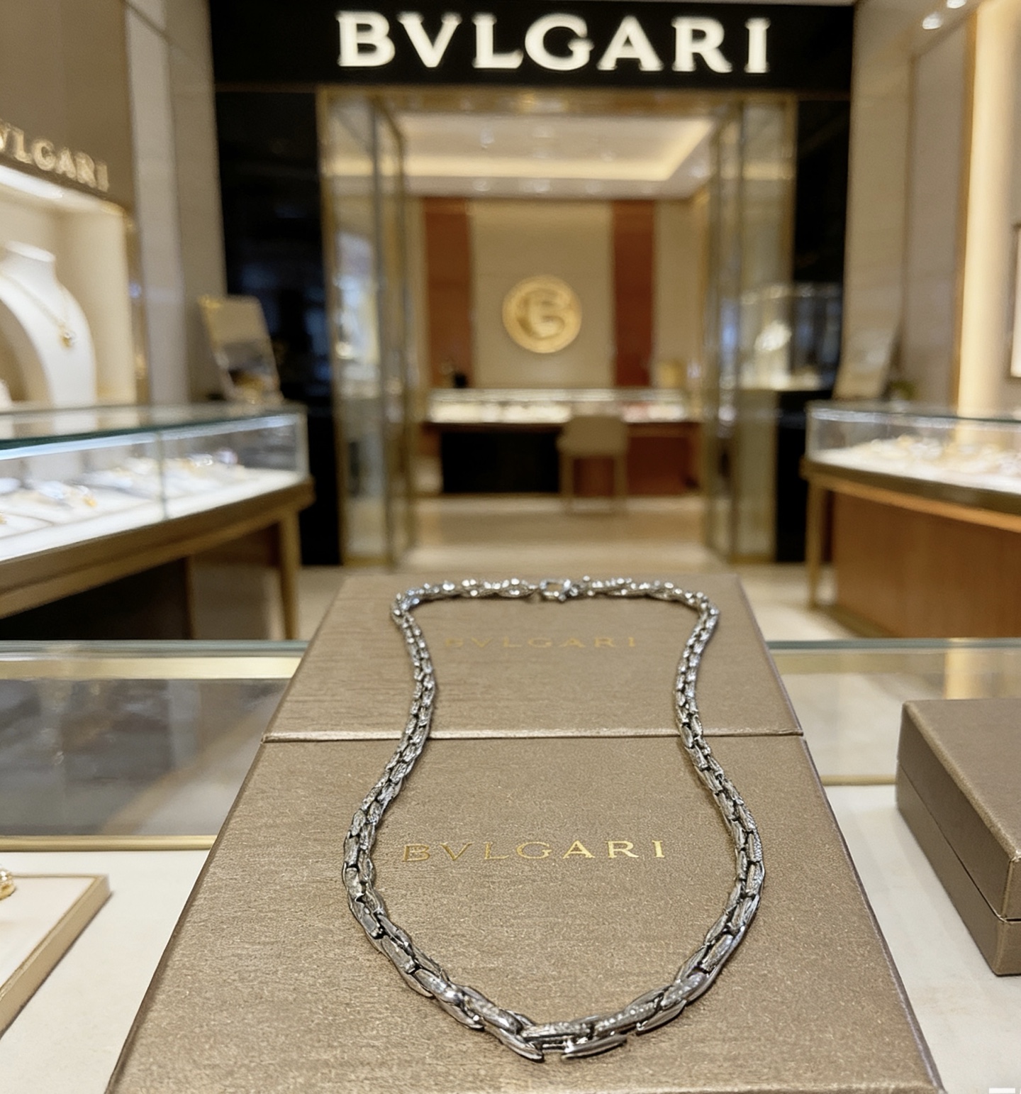 Bvlgari Bvlgari Bvlgari necklace silver-toned 18K white gold no accent stones 50cm
