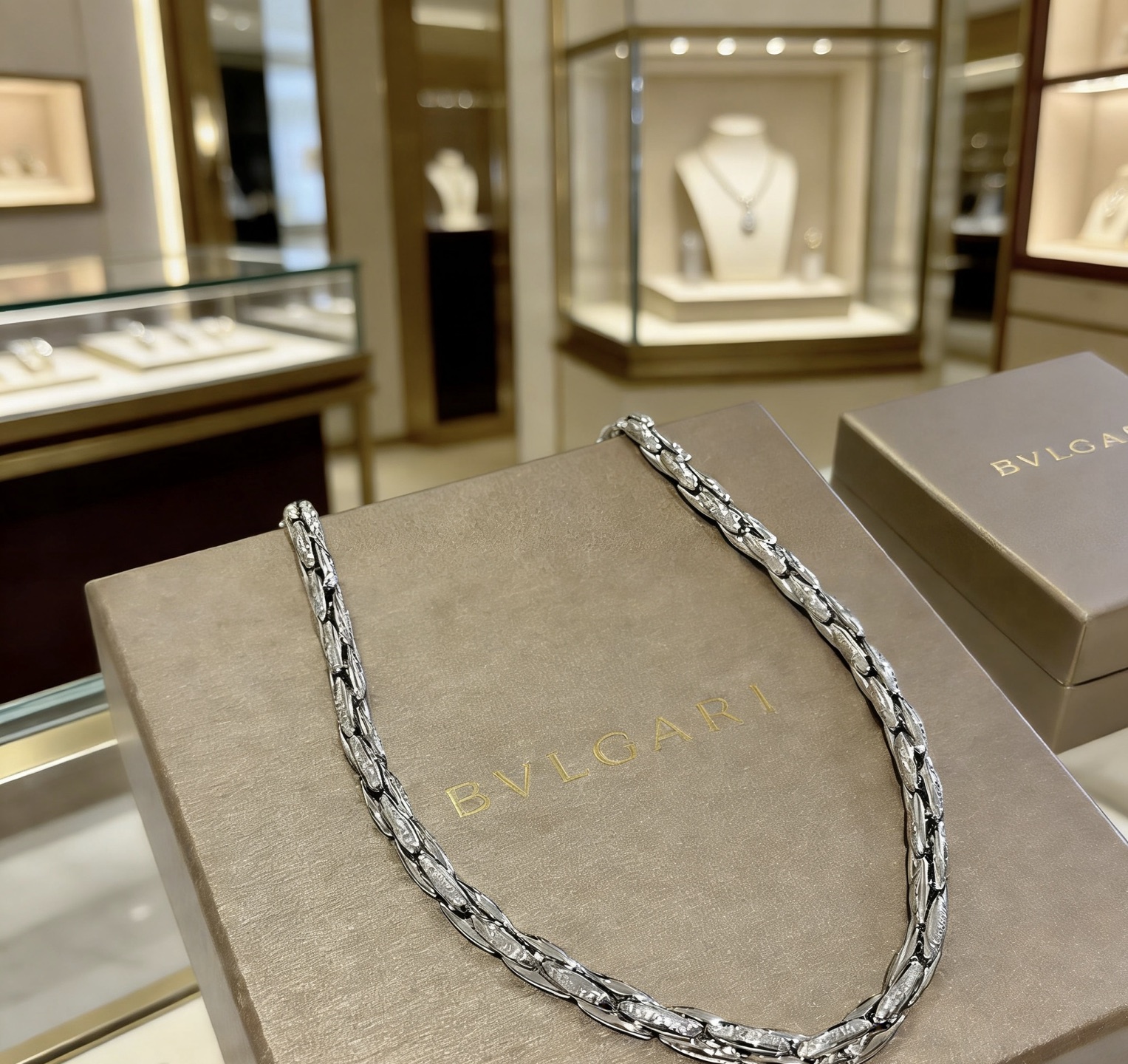 Bvlgari Bvlgari Bvlgari necklace silver-toned 18K white gold no accent stones 50cm