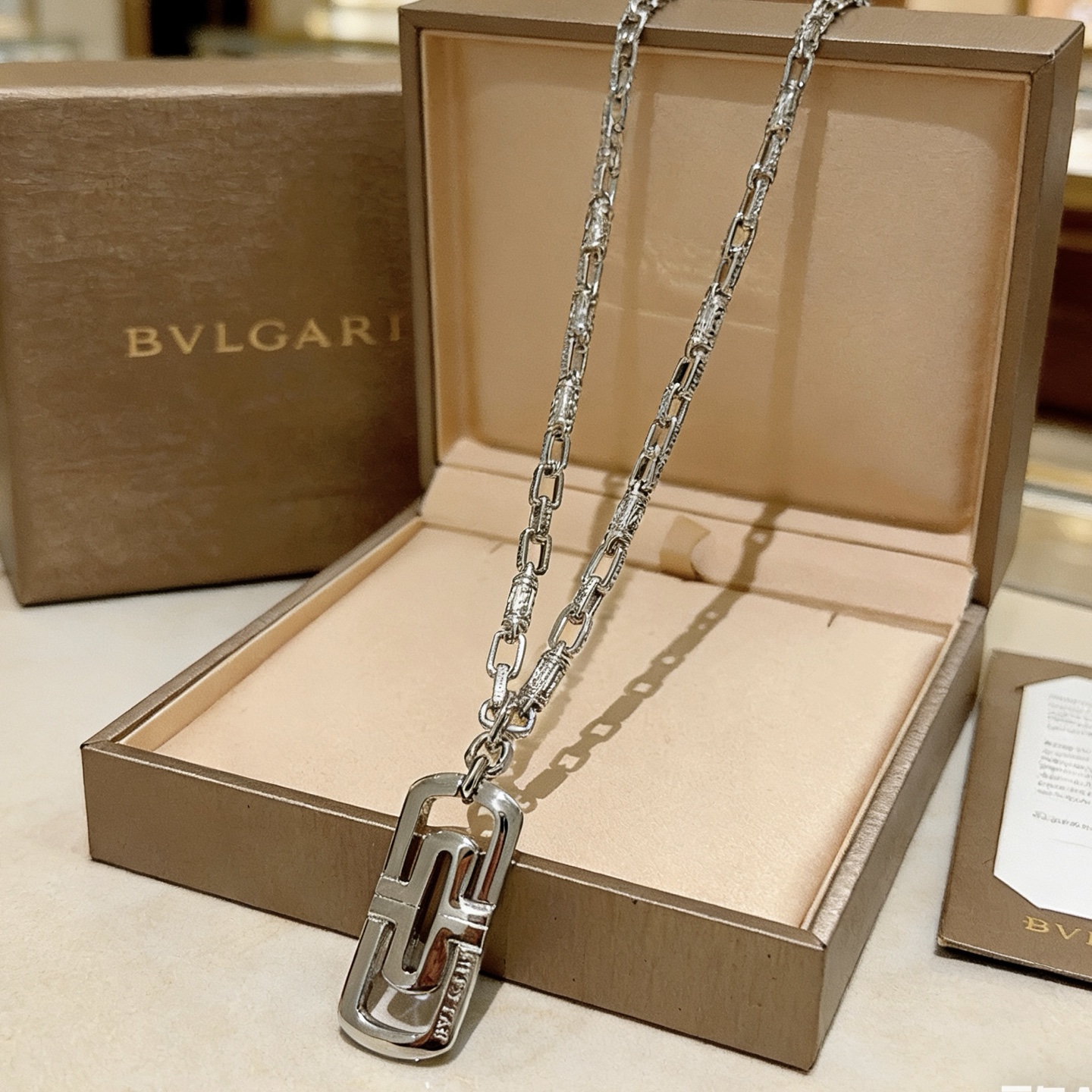 Bvlgari Bvlgari V necklace silver-toned metal 60cm