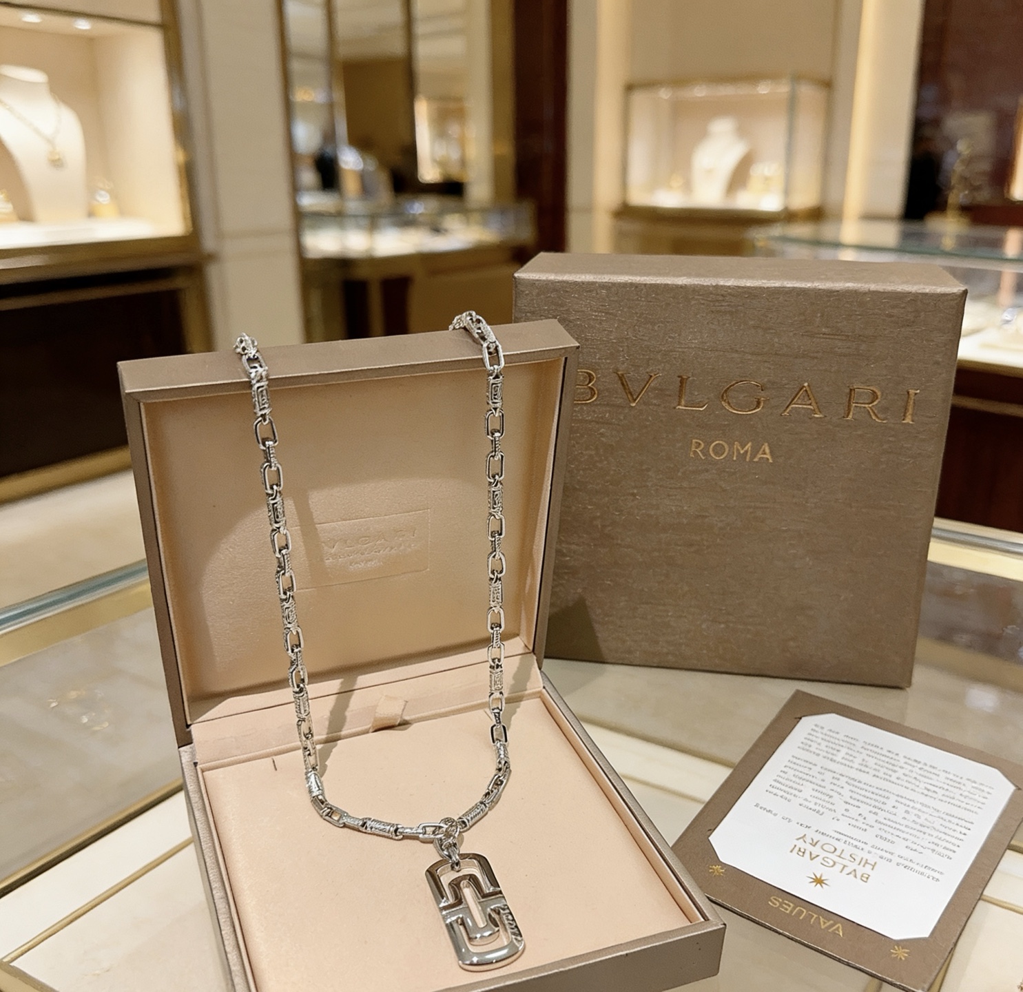 Bvlgari Bvlgari V necklace silver-toned metal 60cm