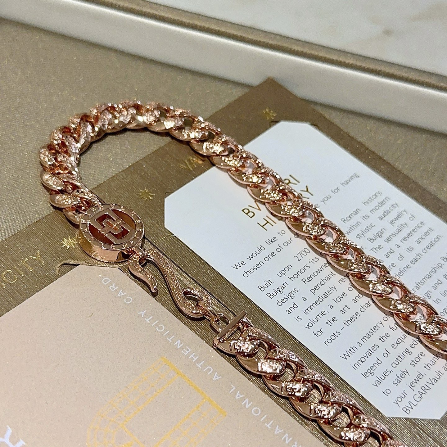 Bvlgari DIVAS DREAM necklace 18K rose gold with diamond accents 60
