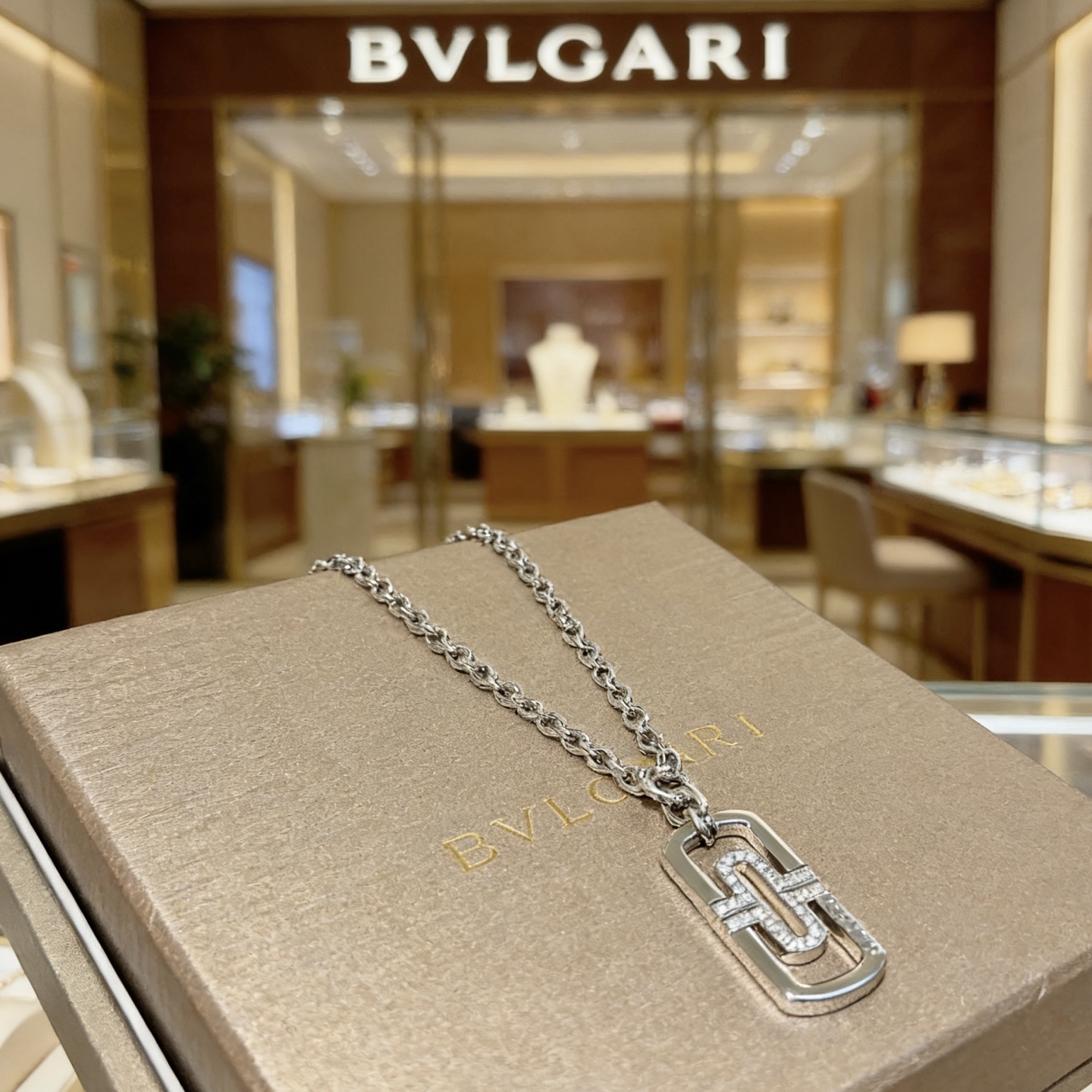 Bvlgari Parentesi necklace silver-toned metal with clear diamond accents 60cm