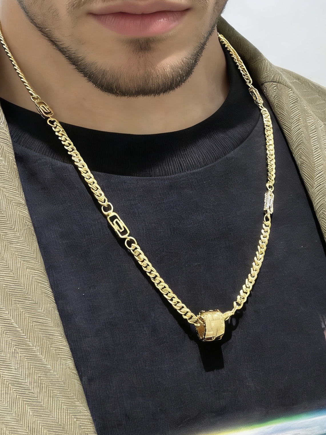 Bvlgari Bvlgari Bvlgari necklace 18K yellow gold with diamond accents 60cm