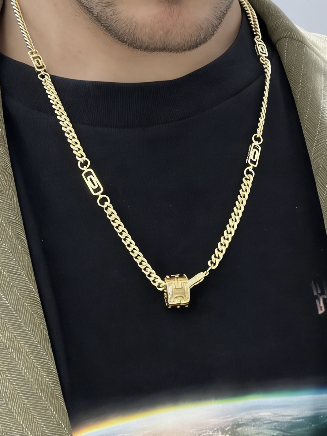 Bvlgari Bvlgari Bvlgari necklace 18K yellow gold with diamond accents 60cm