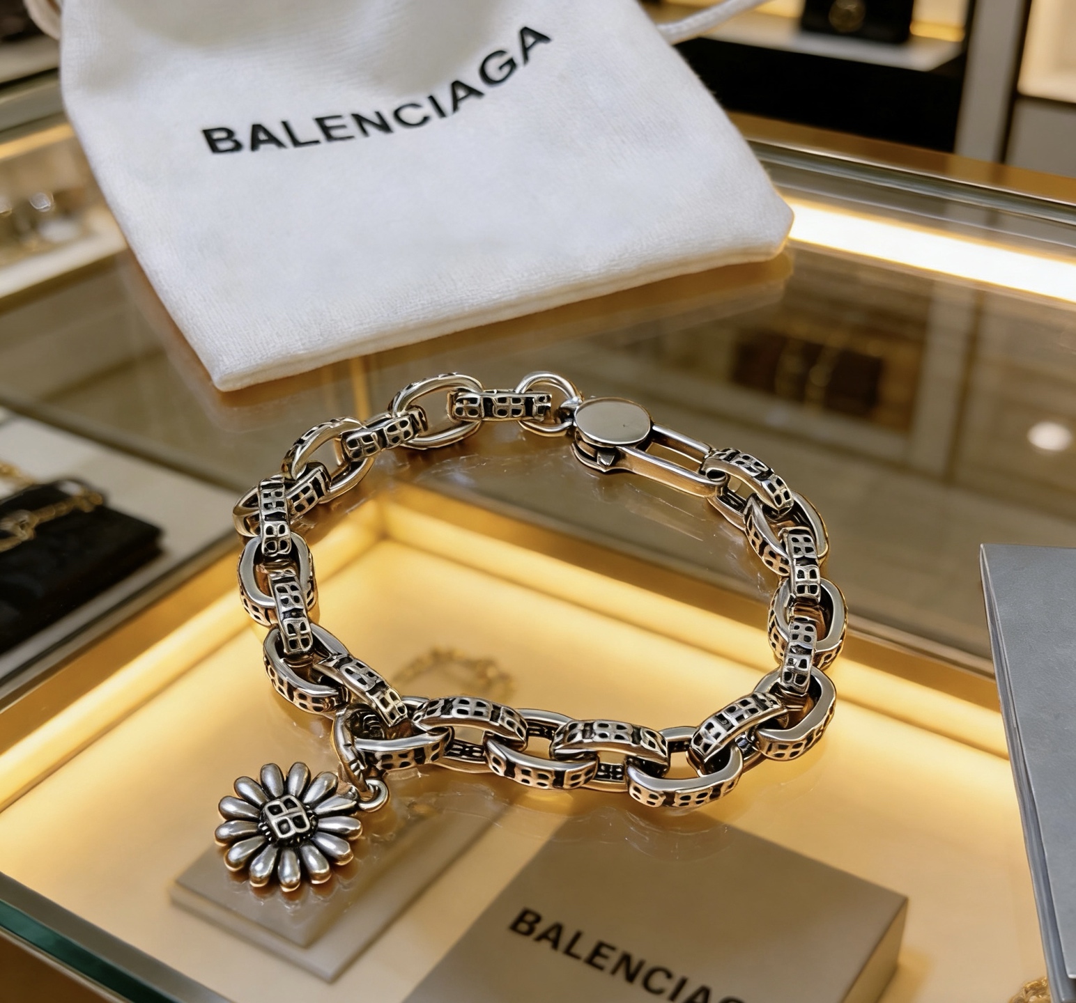 Luxury necklace 22cm