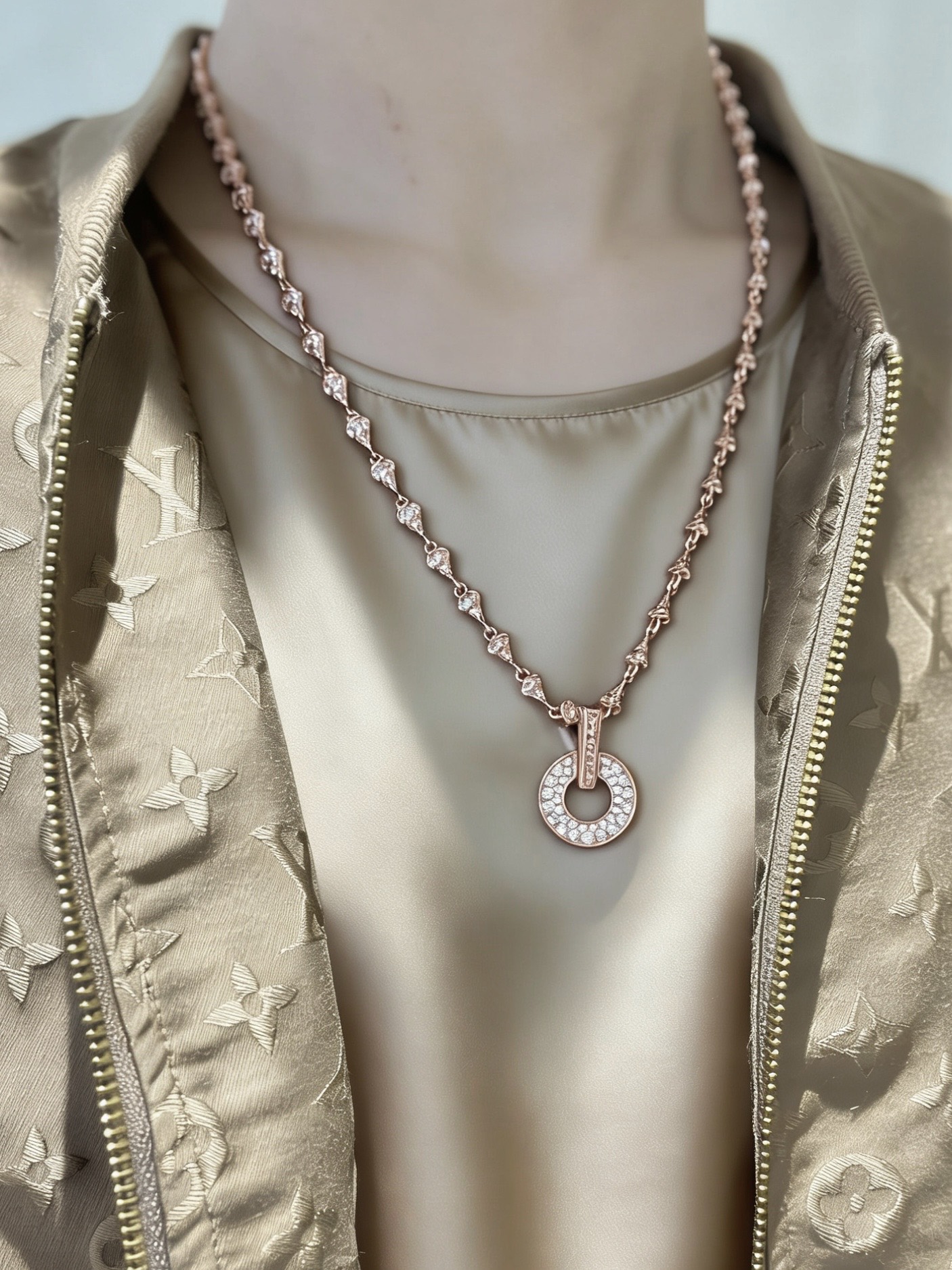 Bvlgari DIVAS DREAM necklace Rose gold with clear pave diamonds 42cm
