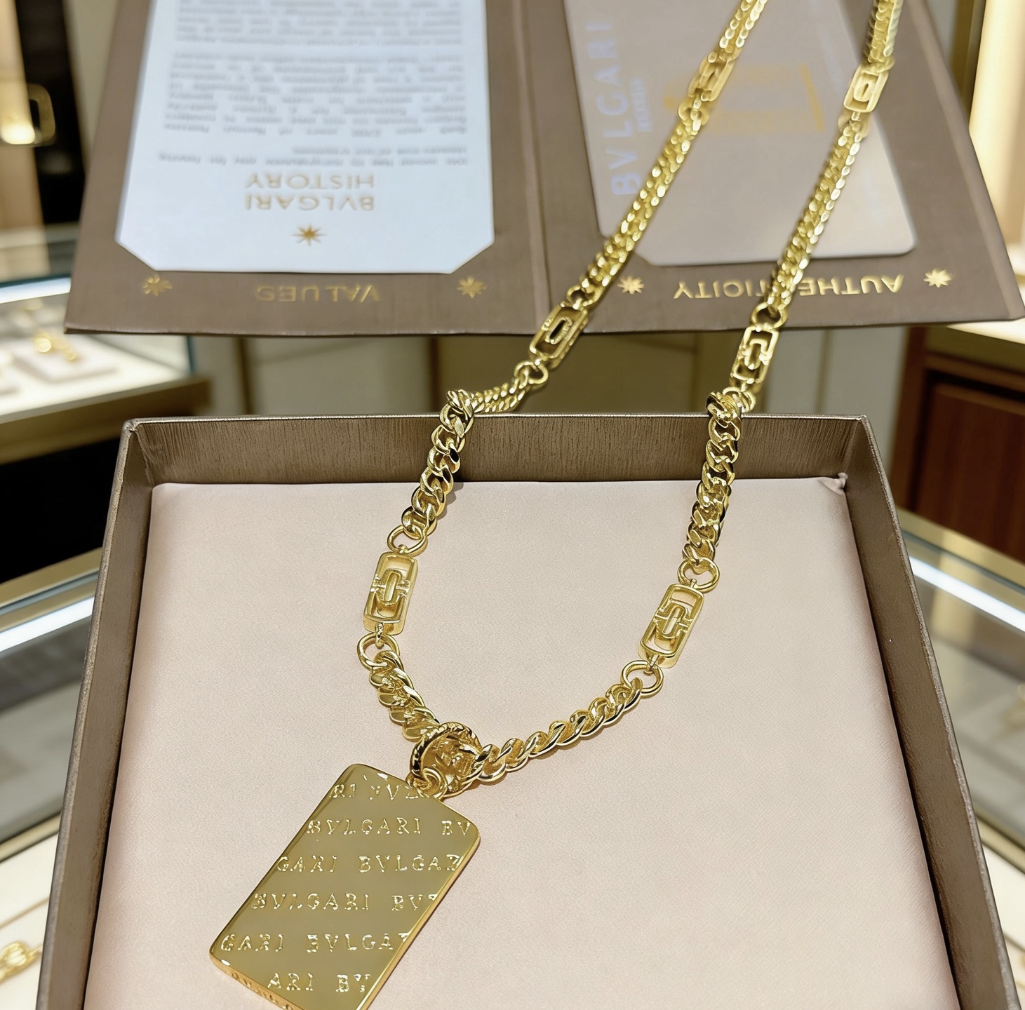 Bvlgari Bvlgari Bvlgari necklace 18K yellow gold 60cm