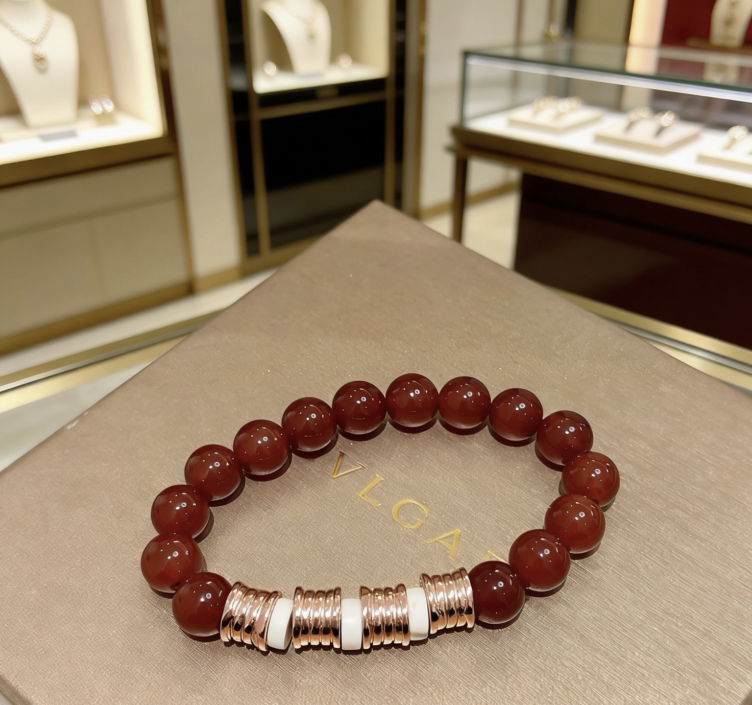 Bvlgari B zero1 bracelet Rose gold with red carnelian and white ceramic accents 18