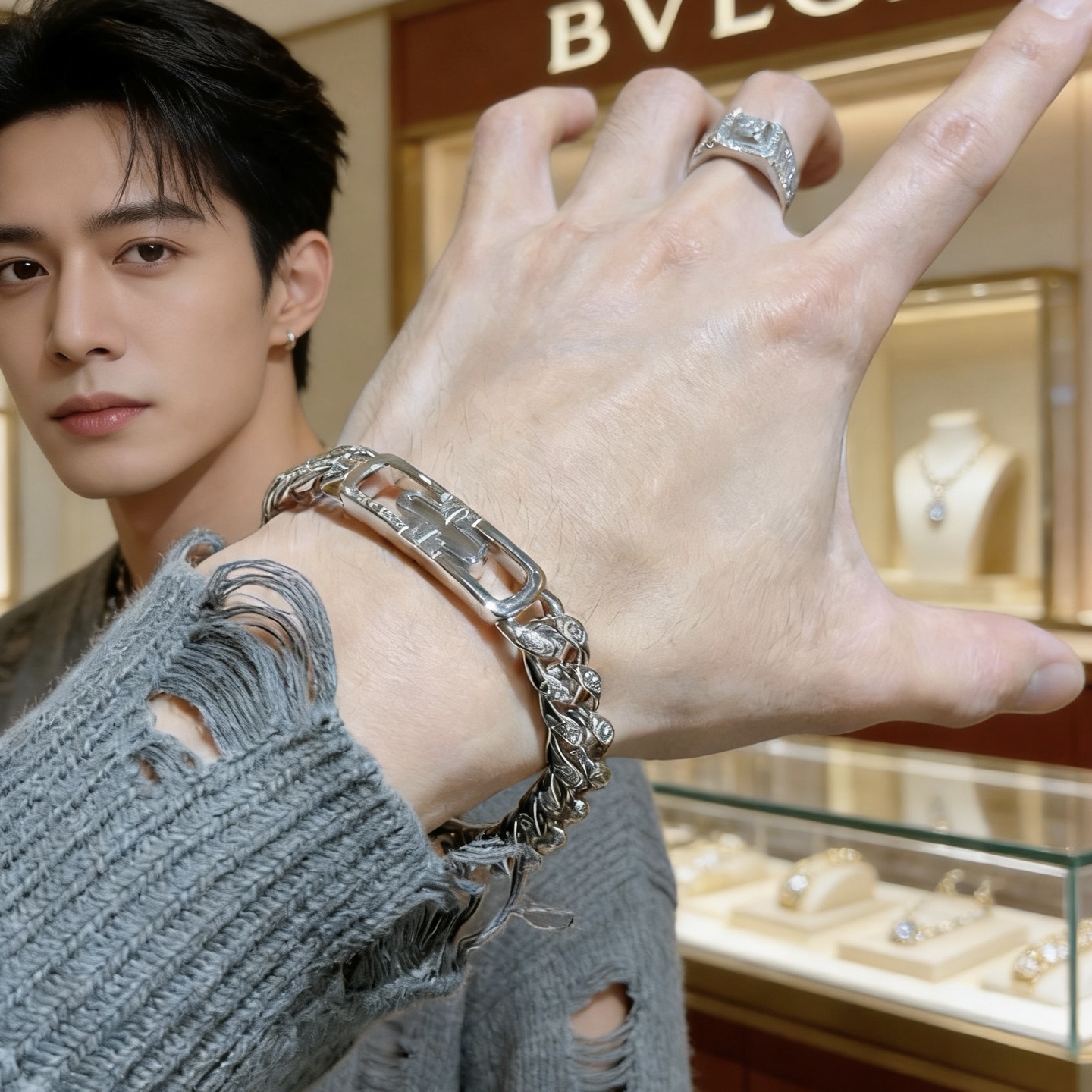 Bvlgari Parentesi bracelet Silver-toned metal with clear diamond pave 20cm