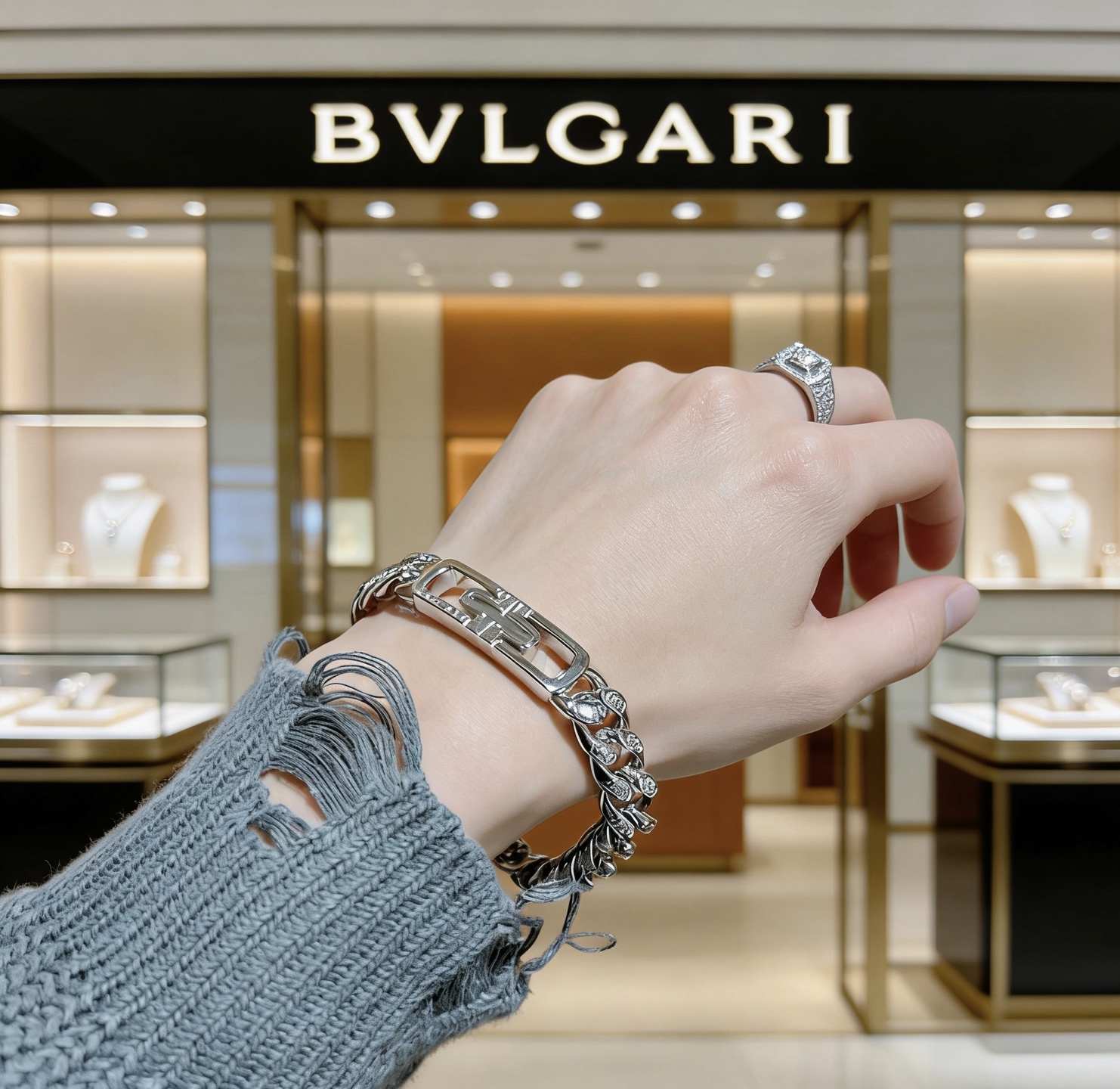 Bvlgari Parentesi bracelet Silver-toned metal with clear diamond pave 20cm