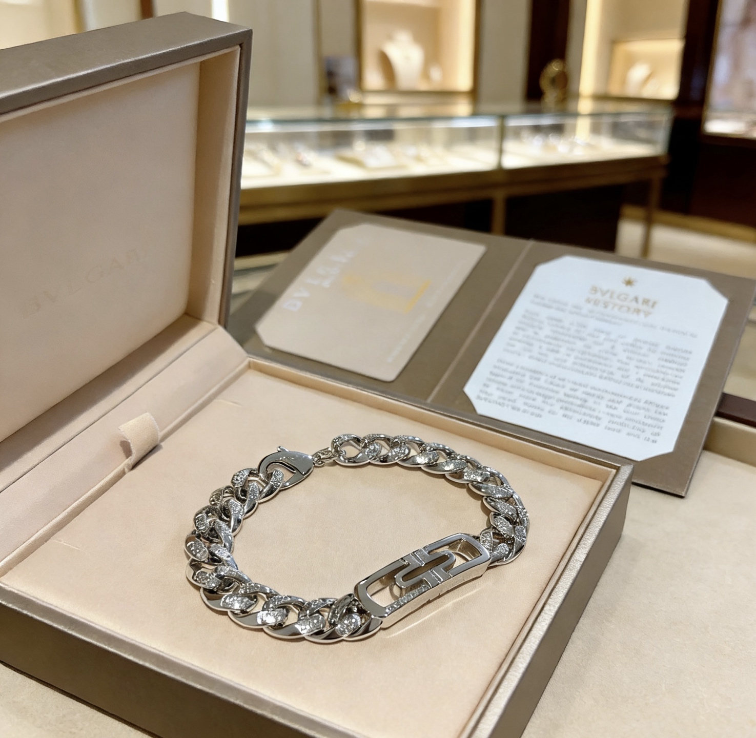 Bvlgari Parentesi bracelet Silver-toned metal with clear diamond pave 20cm