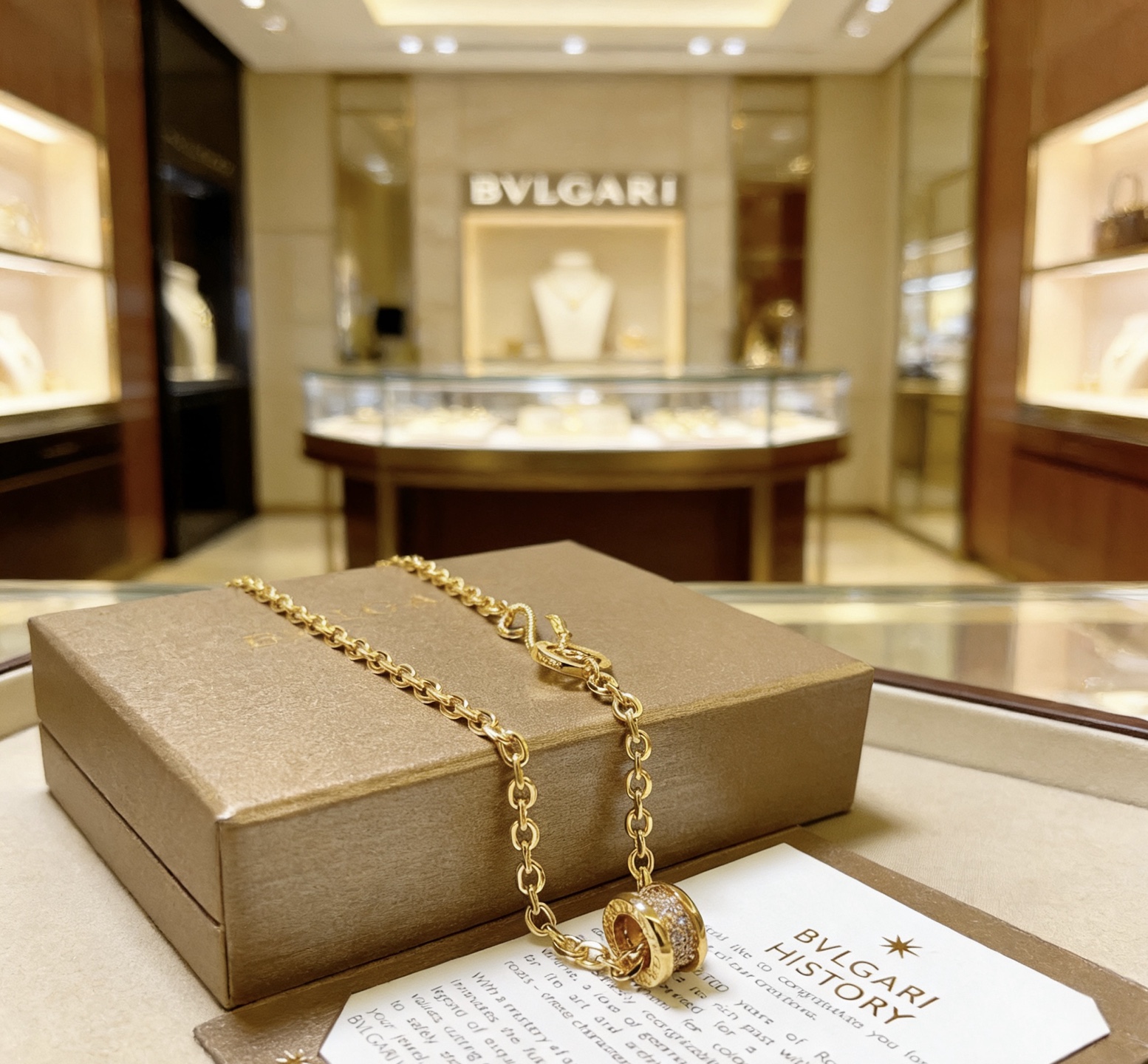 Bvlgari B zero1 necklace yellow gold with clear pave diamonds 60cm