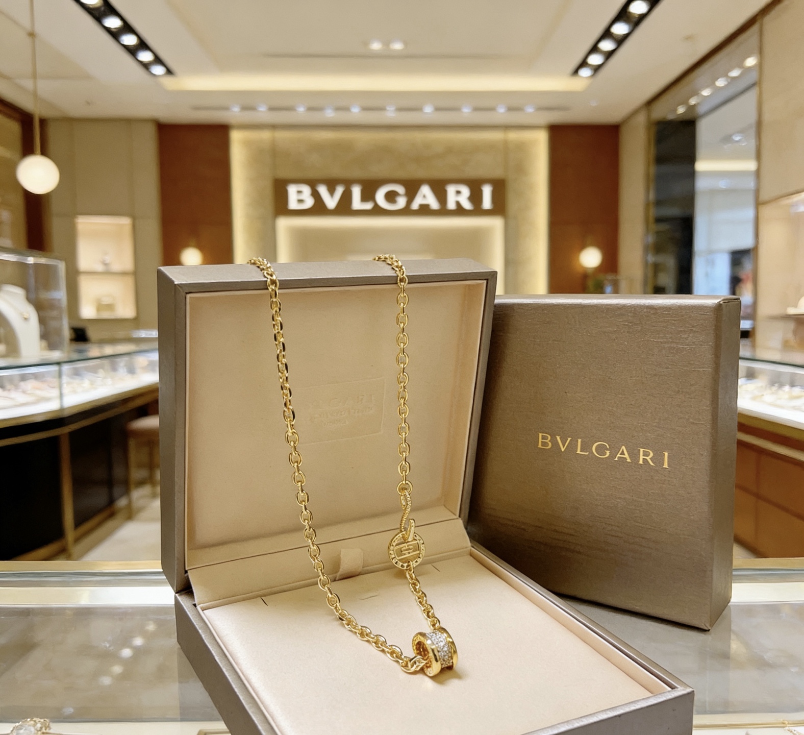 Bvlgari B zero1 necklace yellow gold with clear pave diamonds 60cm