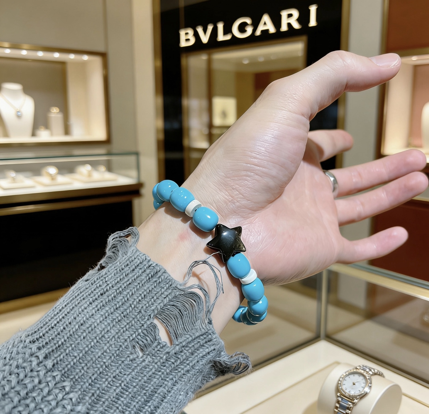 Bvlgari DIVAS DREAM bracelet light blue turquoise beads black onyx star charm white accent beads 18