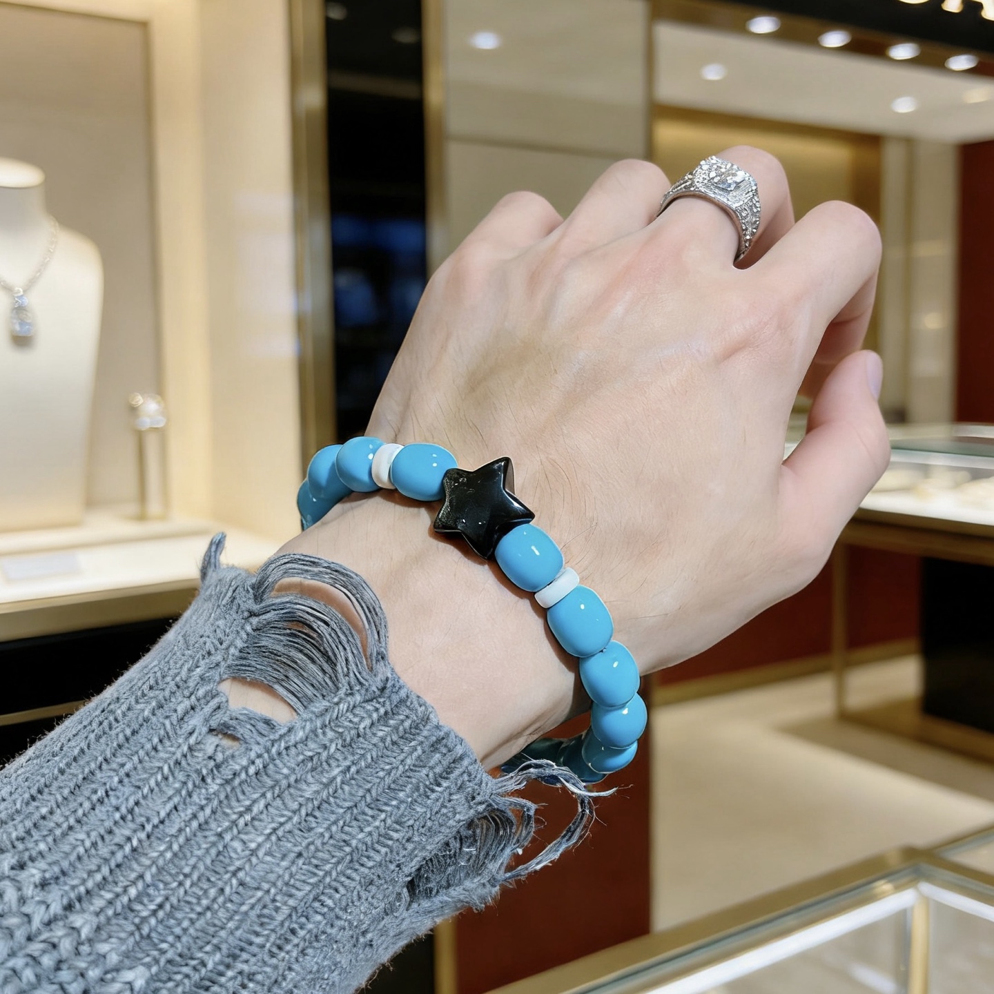 Bvlgari DIVAS DREAM bracelet light blue turquoise beads black onyx star charm white accent beads 18