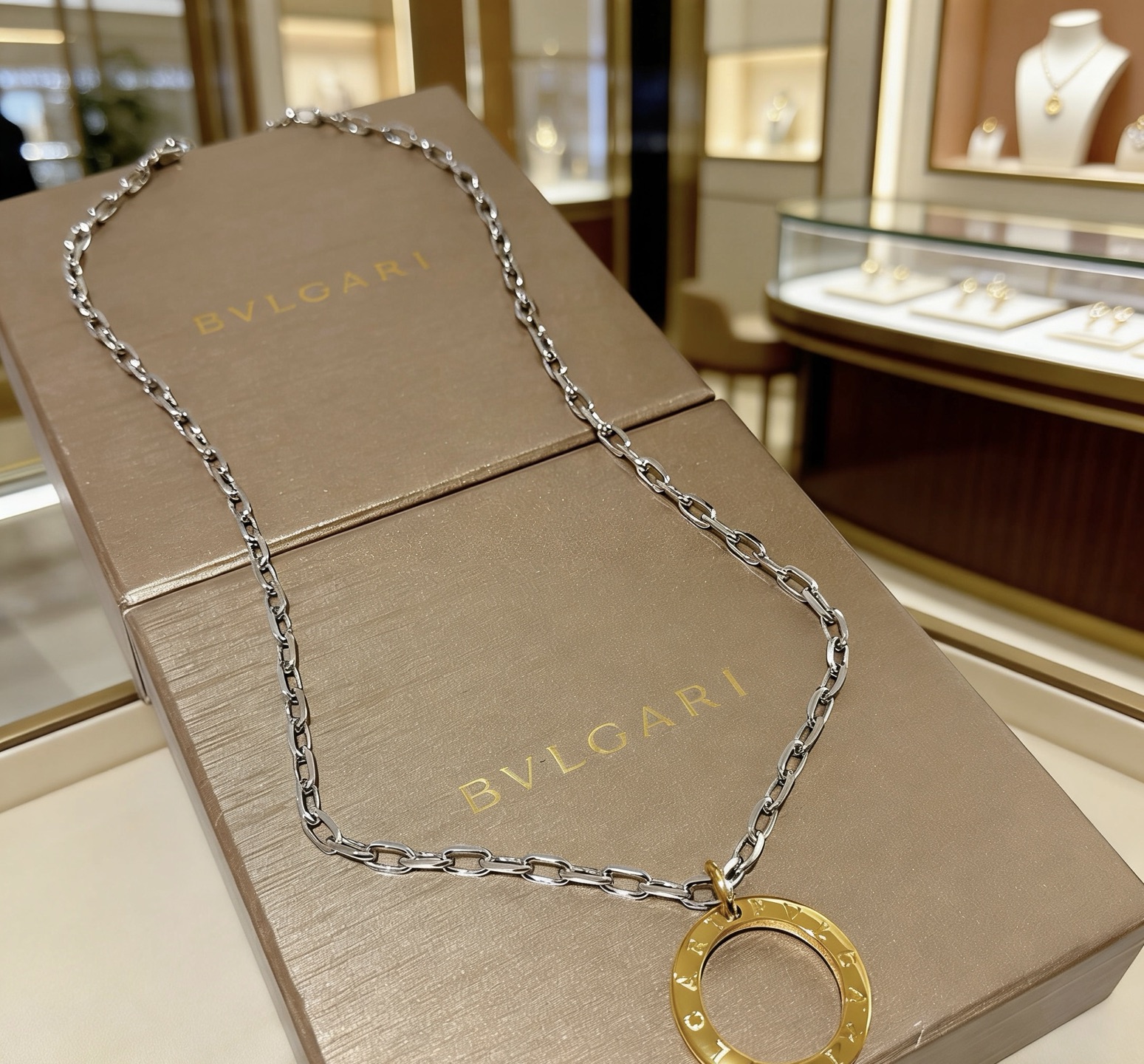 Bvlgari Bvlgari Bvlgari necklace Two-tone silver and yellow gold with diamond accent 60cm