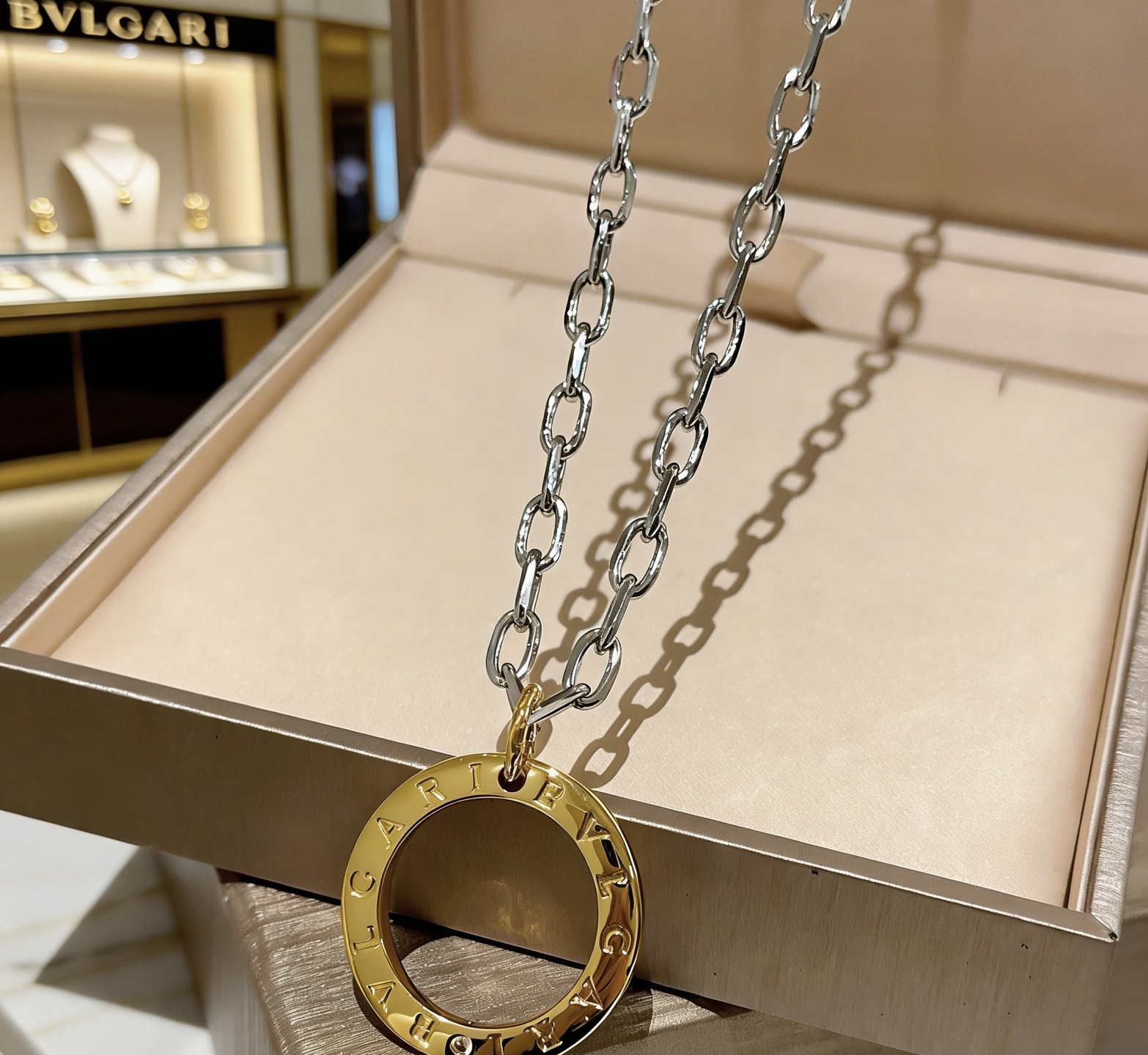 Bvlgari Bvlgari Bvlgari necklace Two-tone silver and yellow gold with diamond accent 60cm