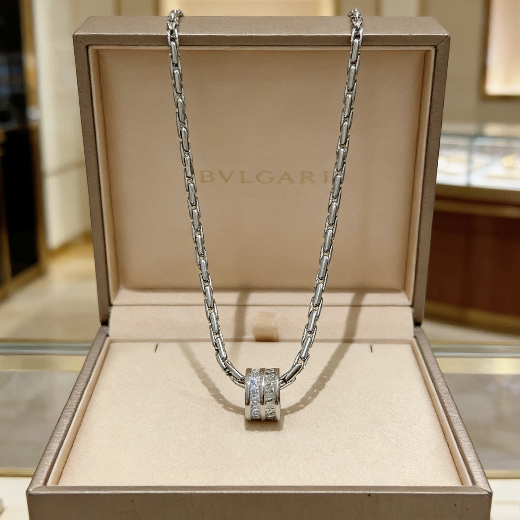Bvlgari B zero1 necklace silver-toned white gold with clear diamond accents 60cm