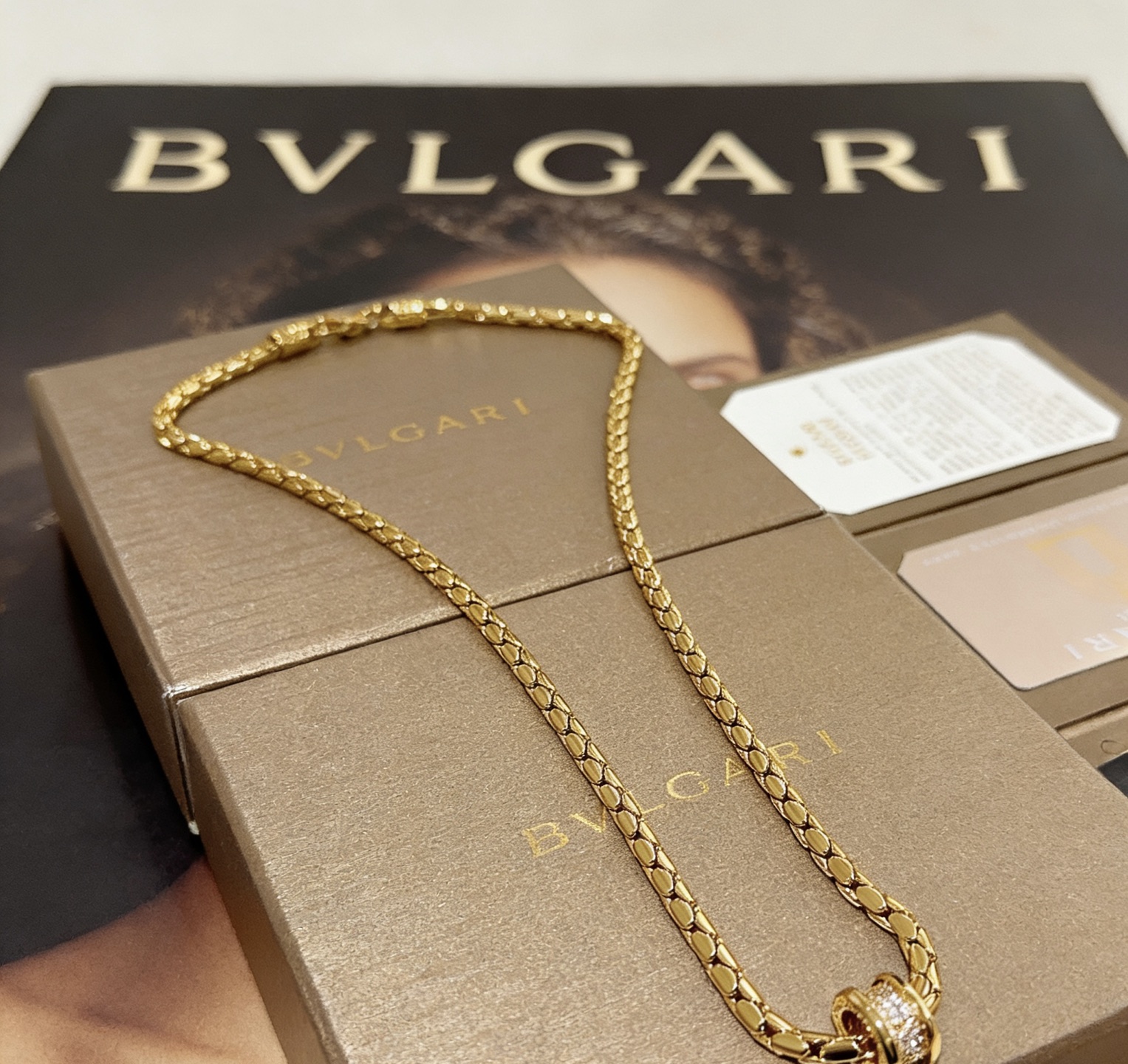 Bvlgari Bvlgari Bvlgari necklace 18k yellow gold with pave set clear diamonds 46cm