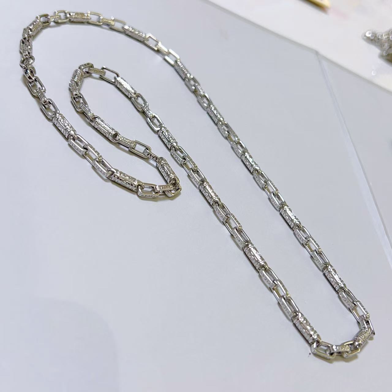 Bvlgari Bvlgari Bvlgari necklace silver-toned metal with engraved logo detailing no visible gemstones 50cm