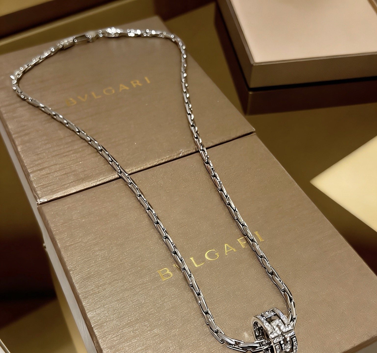 Bvlgari B zero1 necklace Silver-toned metal with pave set clear diamonds 60cm