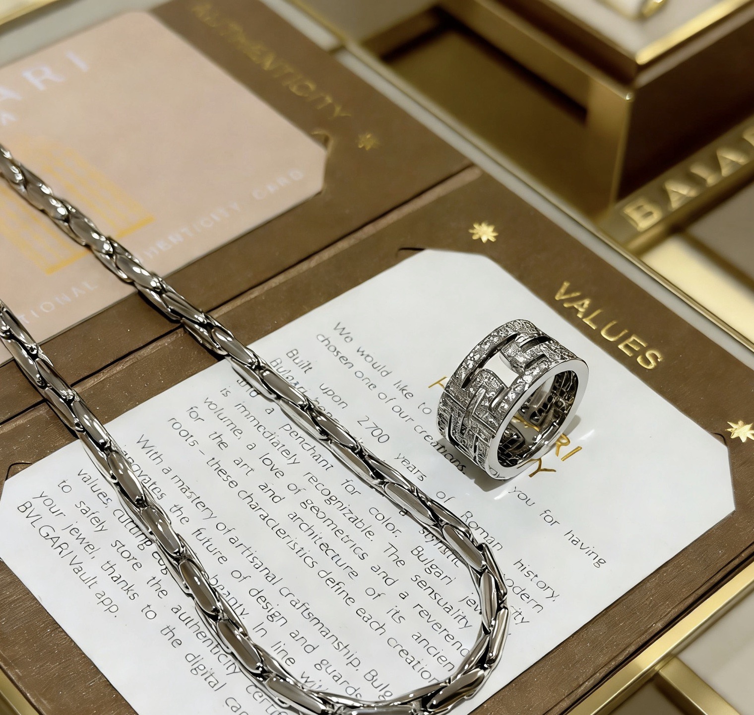 Bvlgari B zero1 necklace Silver-toned metal with pave set clear diamonds 60cm