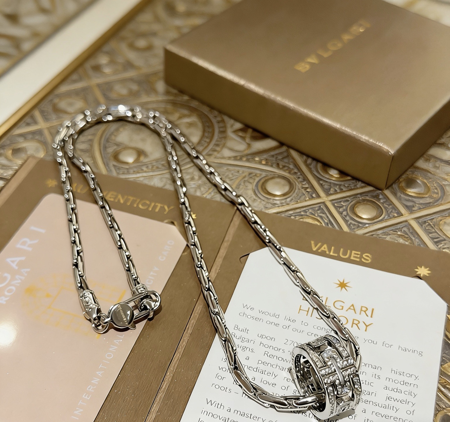 Bvlgari B zero1 necklace Silver-toned metal with pave set clear diamonds 60cm