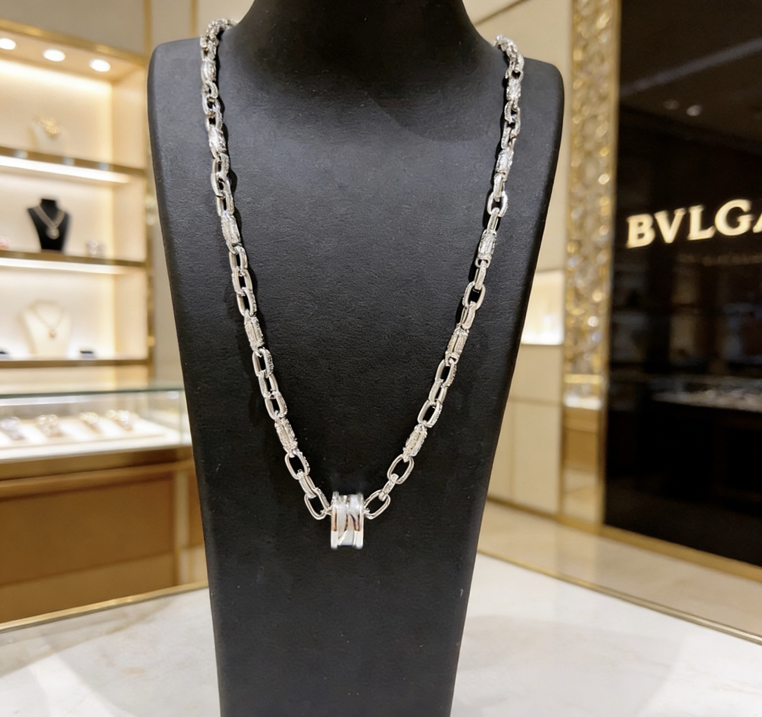 Bvlgari B zero1 necklace silver-toned metal with white ceramic accent pave diamond-embellished chain links 60cm