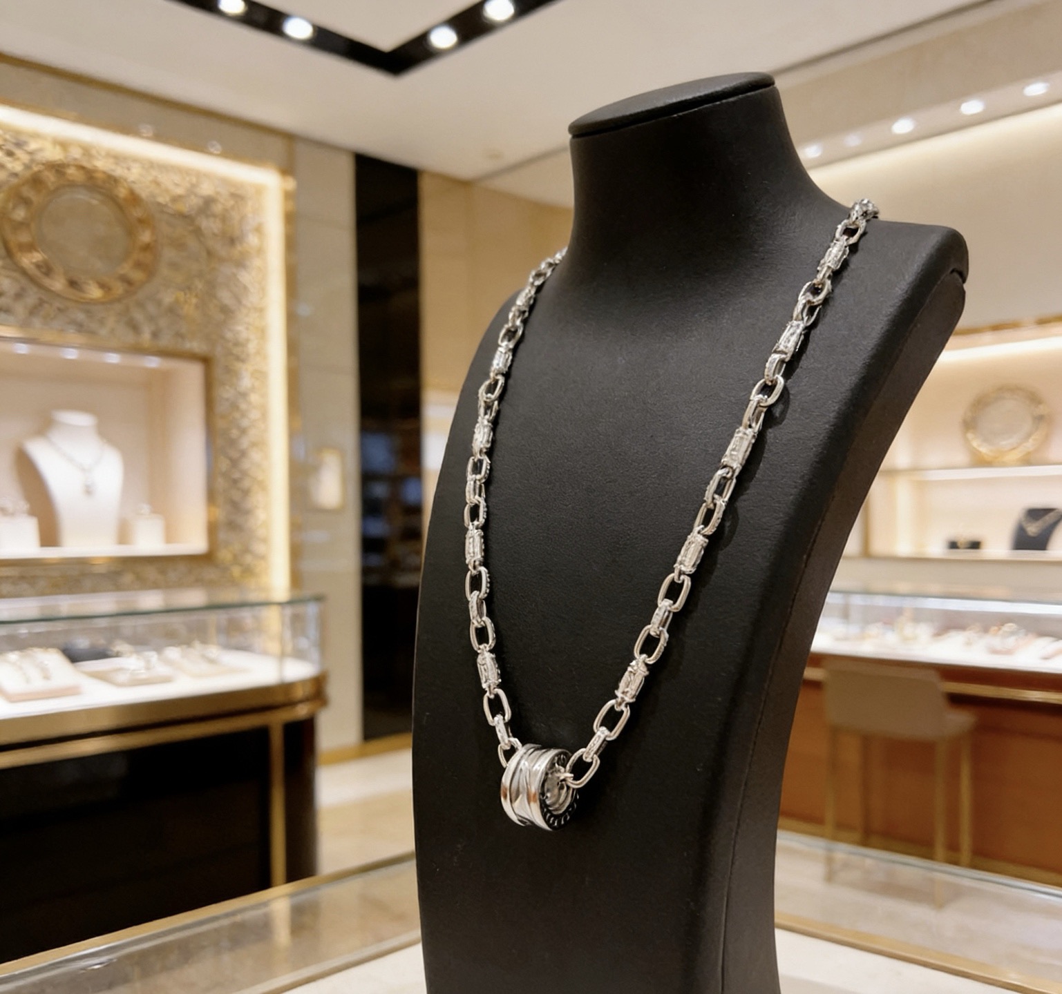 Bvlgari B zero1 necklace silver-toned metal with white ceramic accent pave diamond-embellished chain links 60cm
