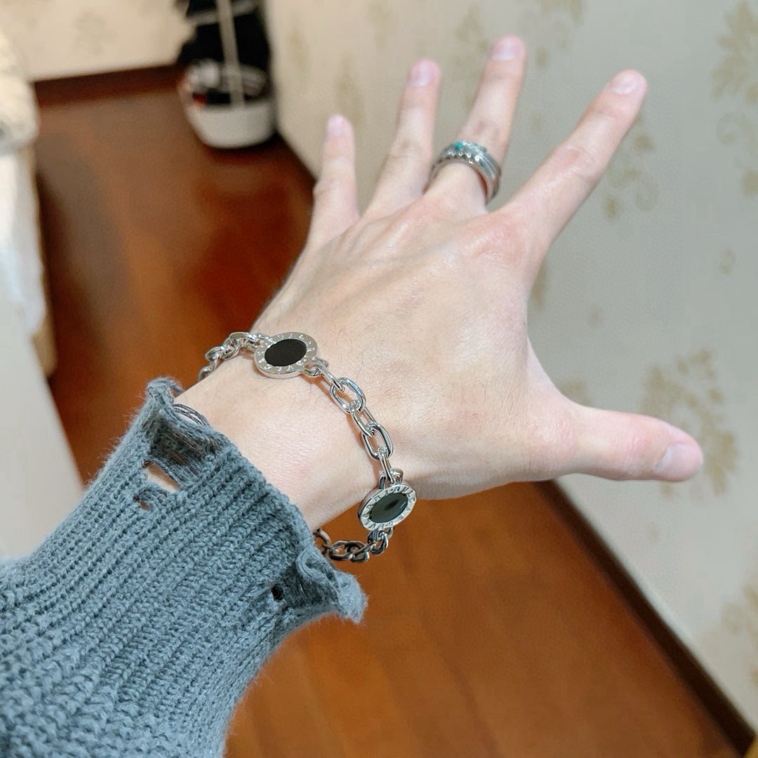 Bvlgari Bvlgari Bvlgari bracelet silver-toned metal with black onyx inlays 20cm