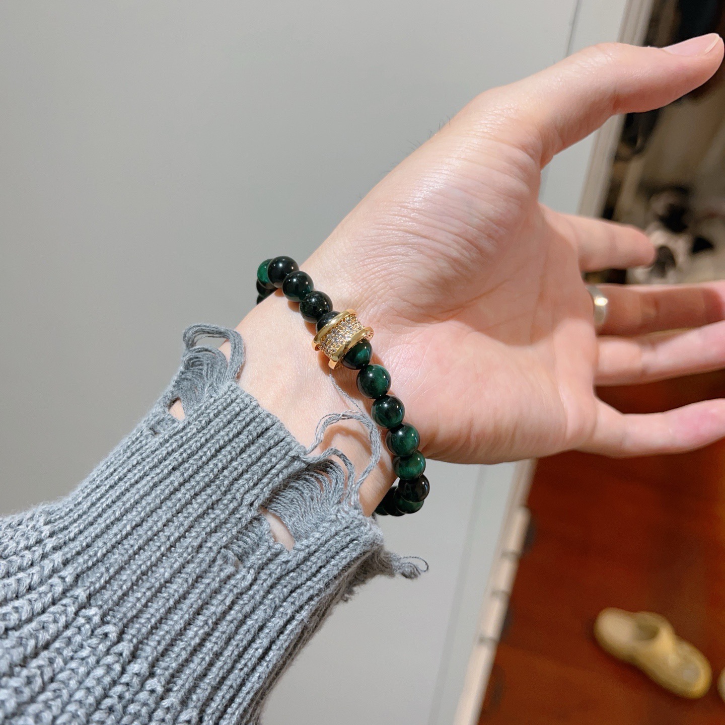 Bvlgari B zero1 bracelet Yellow gold with pave diamonds green tiger s eye beads 18