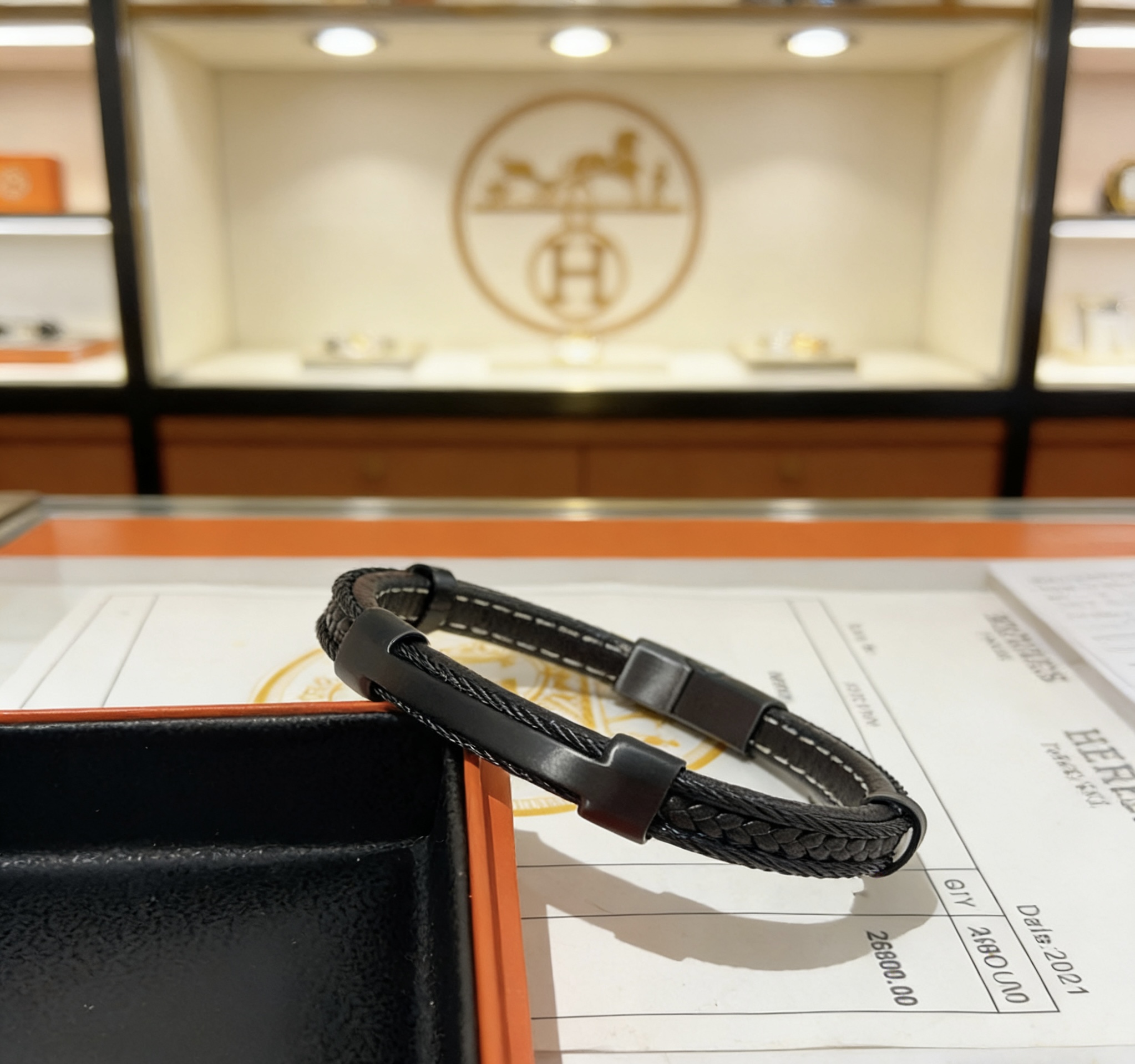 Bracciale Hermes New Anger Forest in pelle nera con hardware in canna di fucile 19 cm