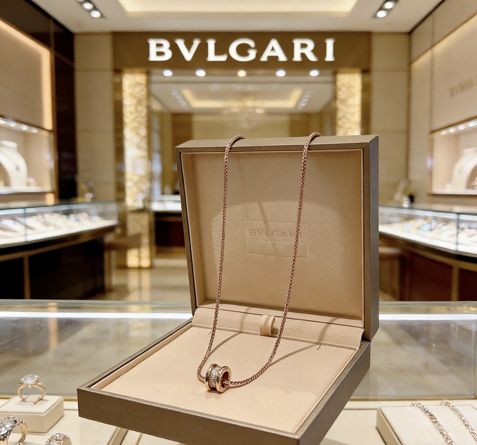 Bvlgari B zero1 necklace Rose gold with pave set clear diamonds 46cm