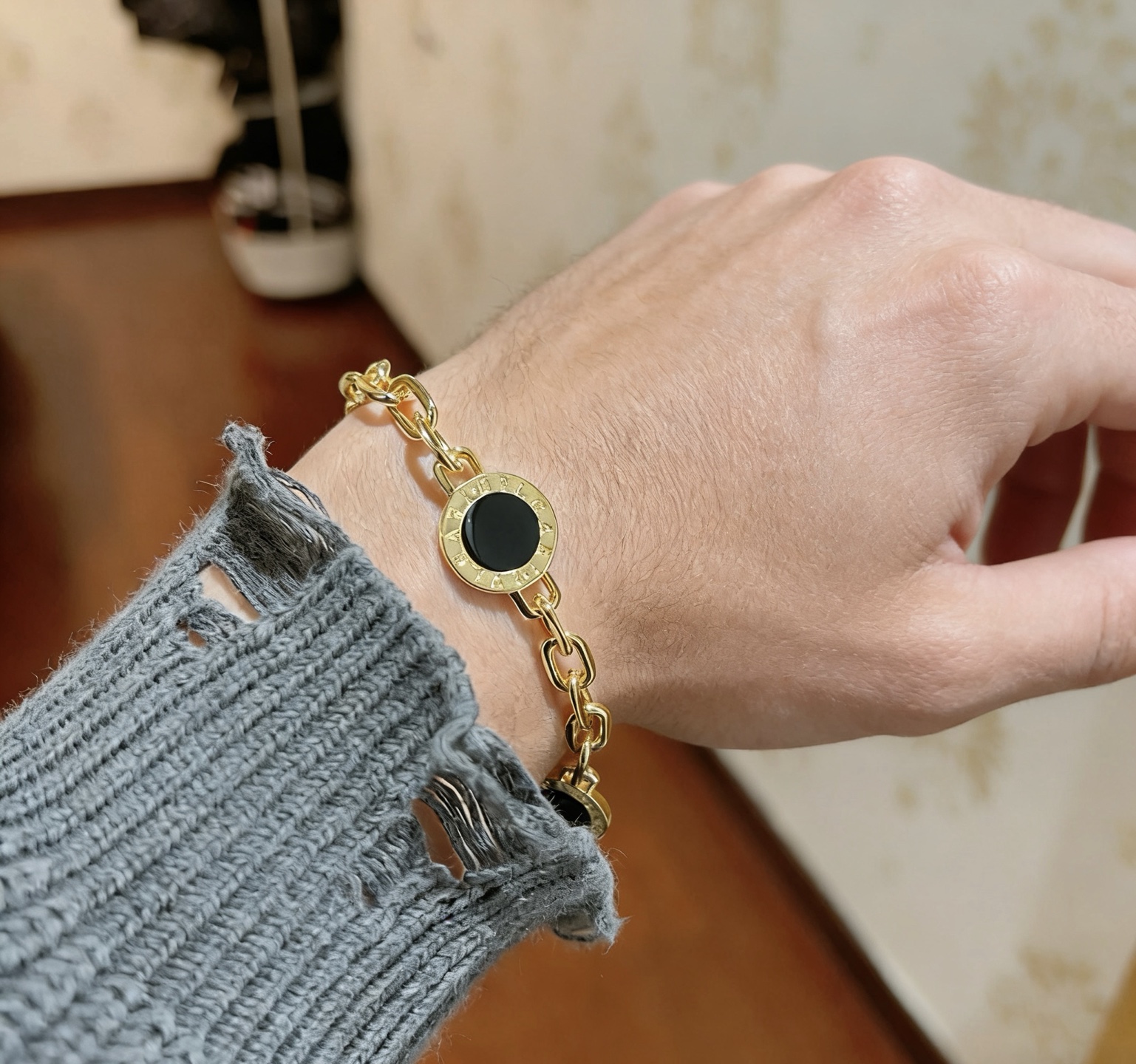 Bvlgari Bvlgari Bvlgari bracelet Yellow gold with black onyx inlays 18cm