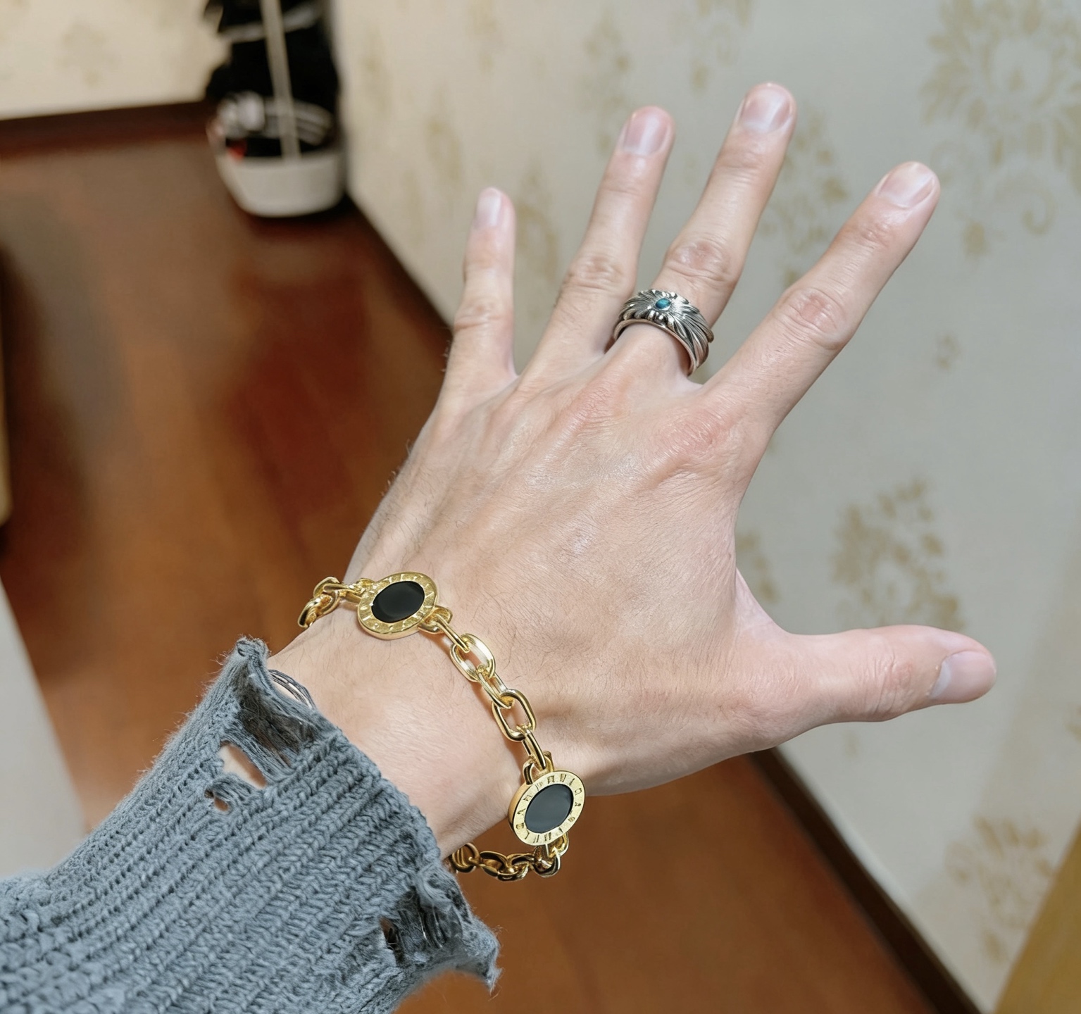 Bvlgari Bvlgari Bvlgari bracelet Yellow gold with black onyx inlays 18cm