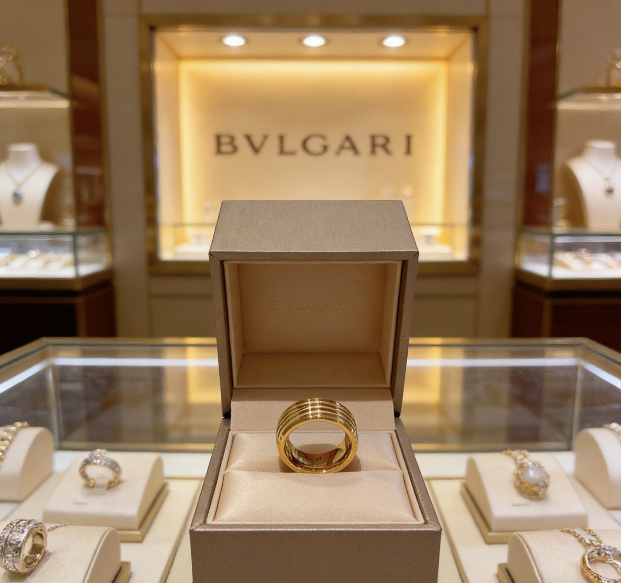 Bvlgari B zero1 ring 18k yellow gold 60