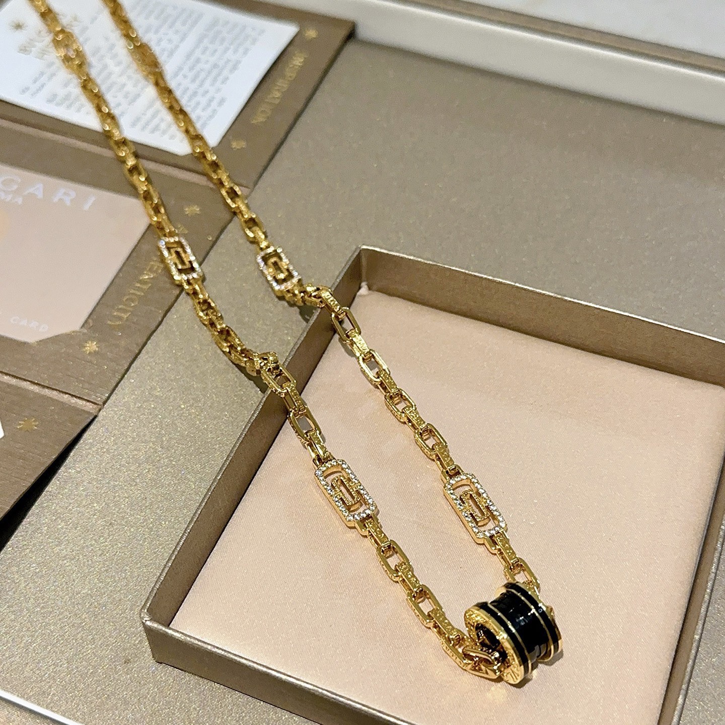 Bvlgari B zero1 necklace Yellow gold with black ceramic and diamond accents 60cm